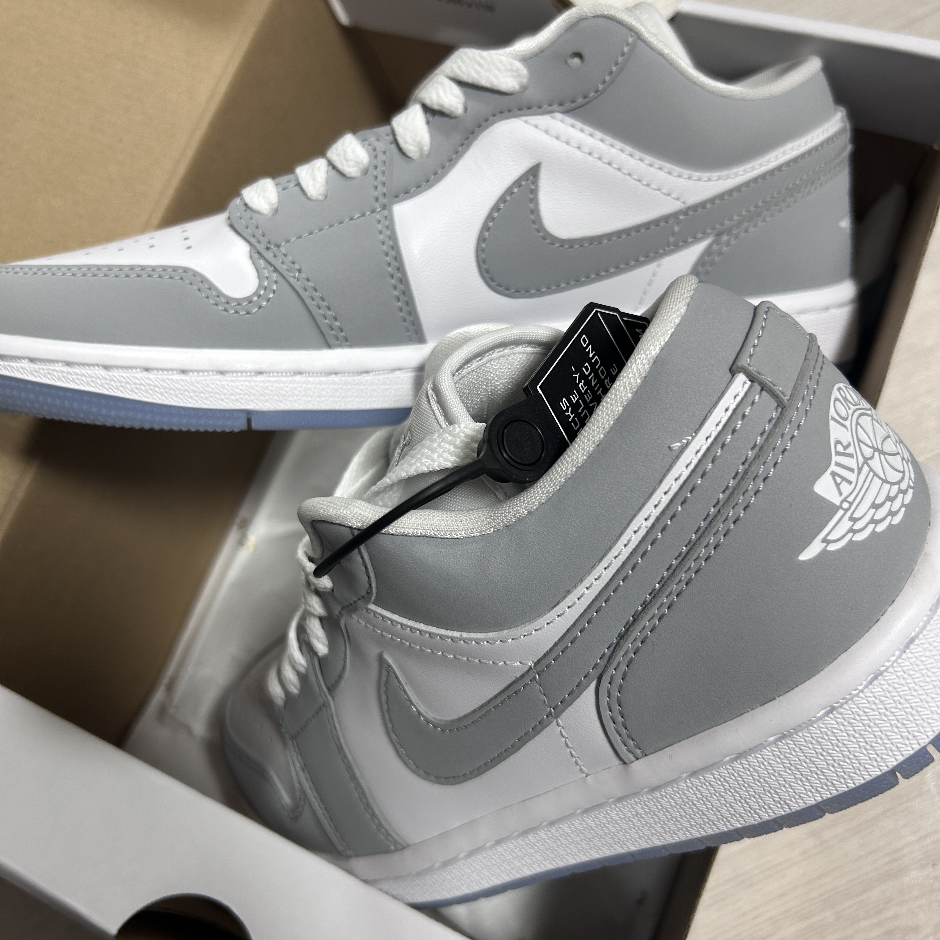 (W) Jordan 1 Low White Wolf Grey 착용 스타일