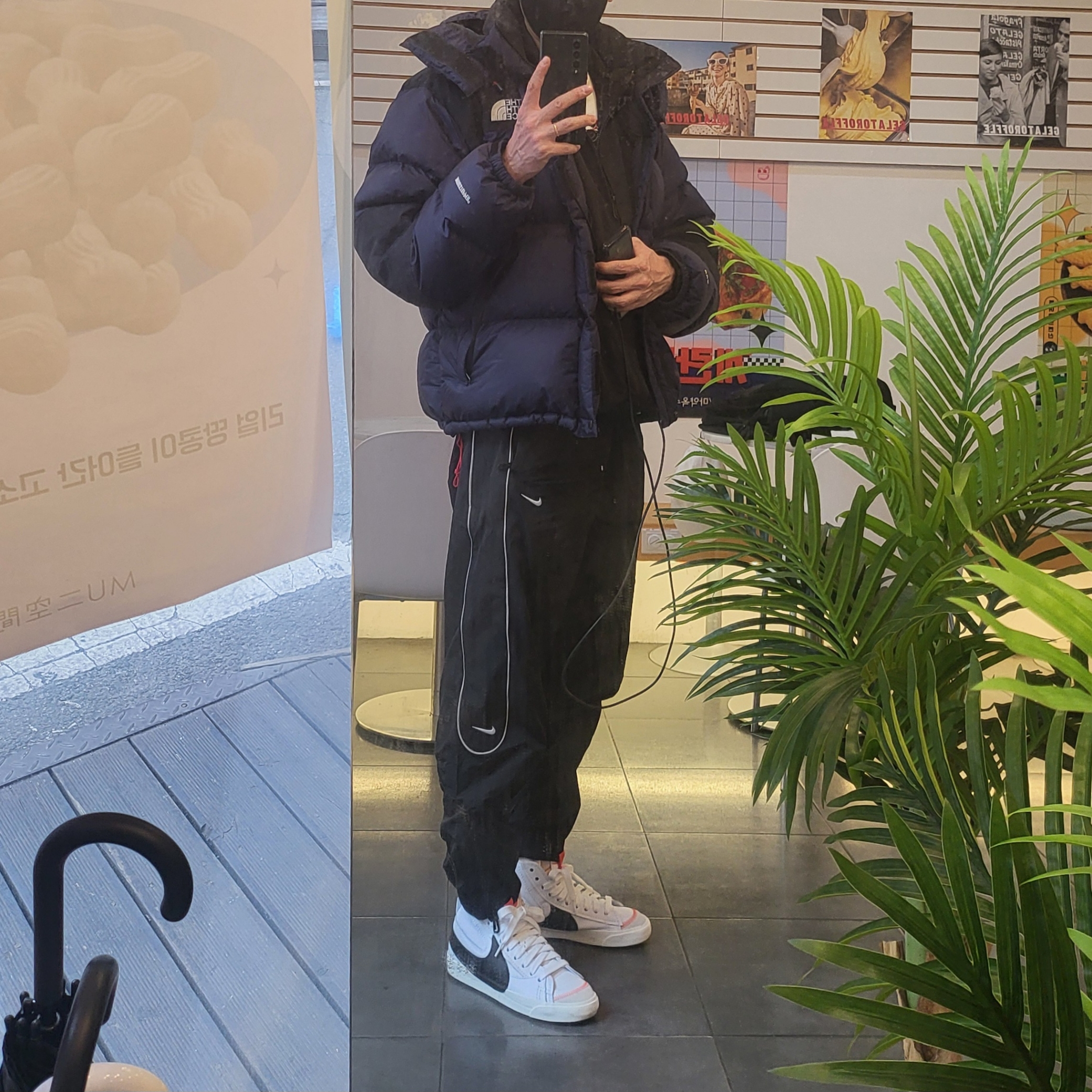 Nike NSW Solo Swoosh Woven Track Jacket Black - Asia, Nike Solo Swoosh Track Pants Black - Asia 착용 스타일 - 4