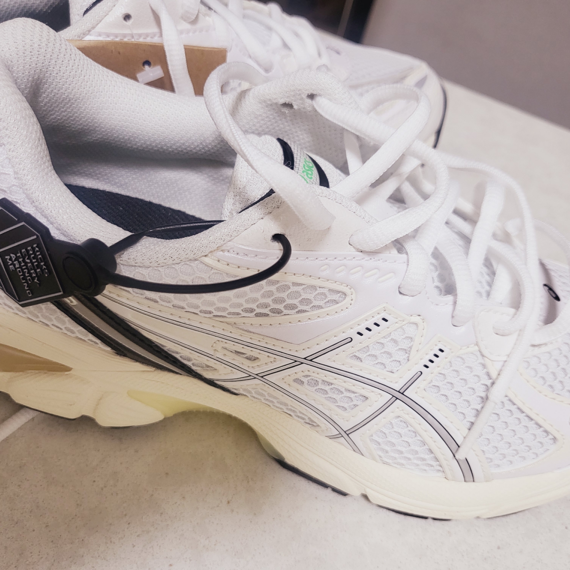 Asics GT-2160 White Black 착용 스타일 - 2