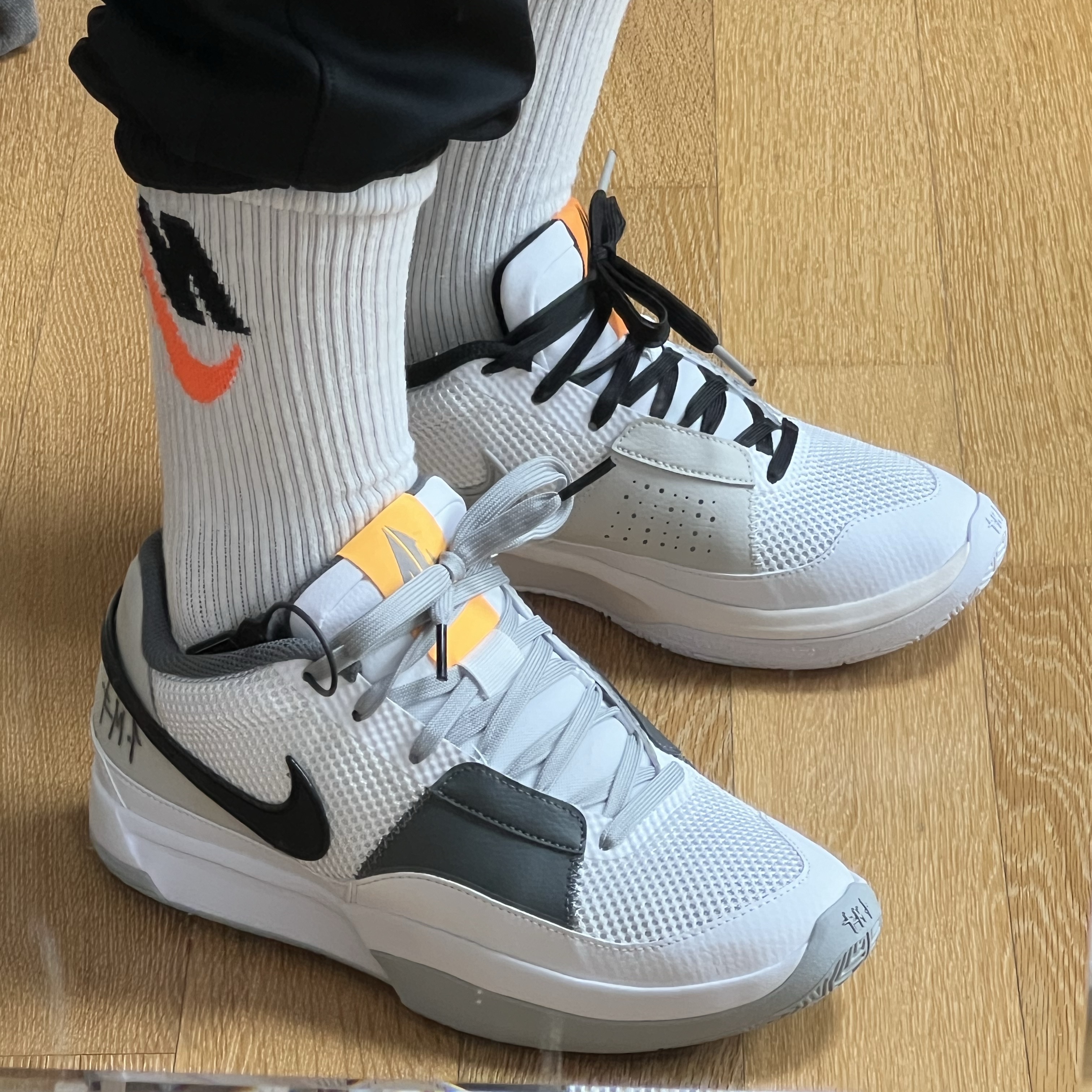 Nike Ja 1 EP Light Smoke Grey 착용 스타일 - 3