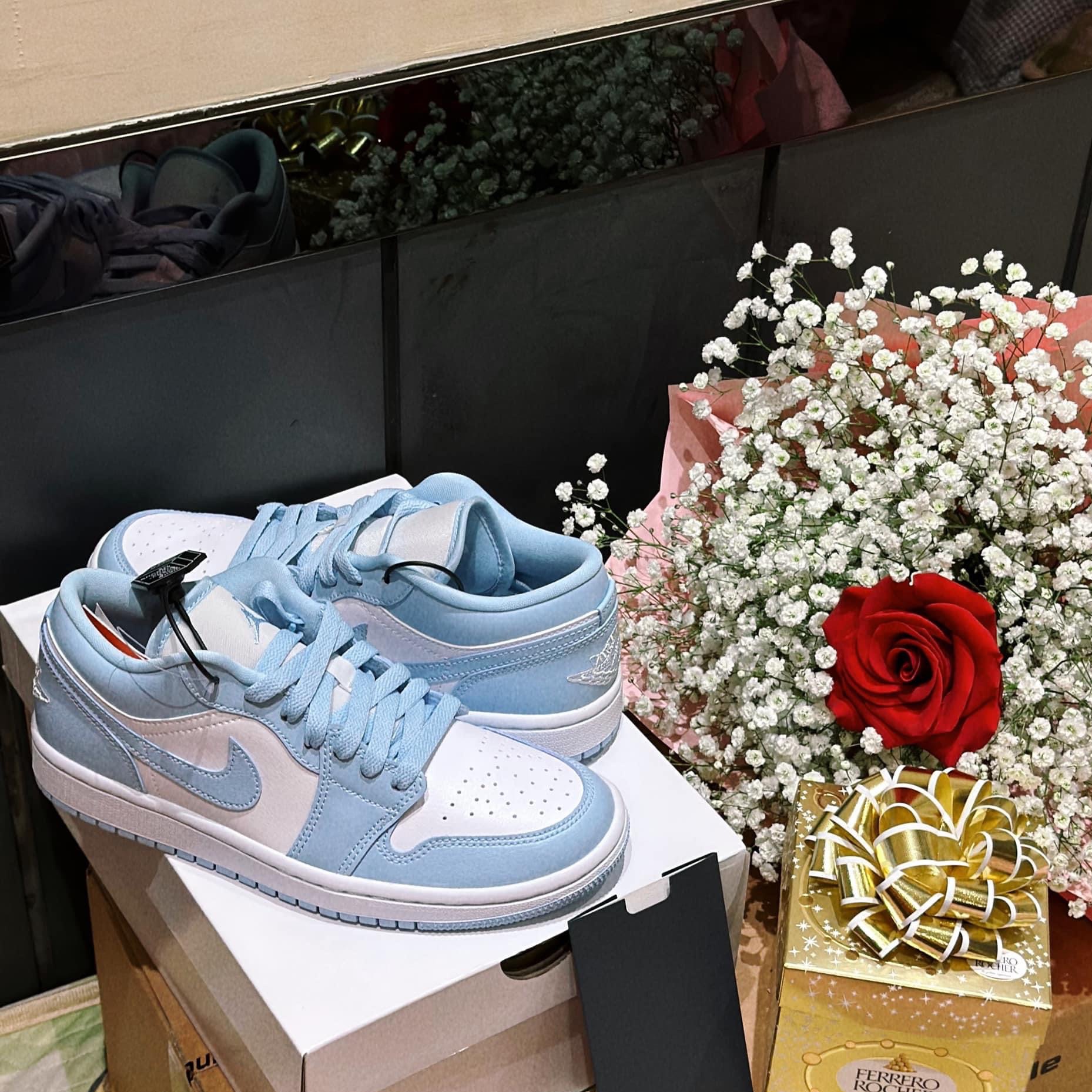 (W) Jordan 1 Low White Ice Blue 착용 스타일