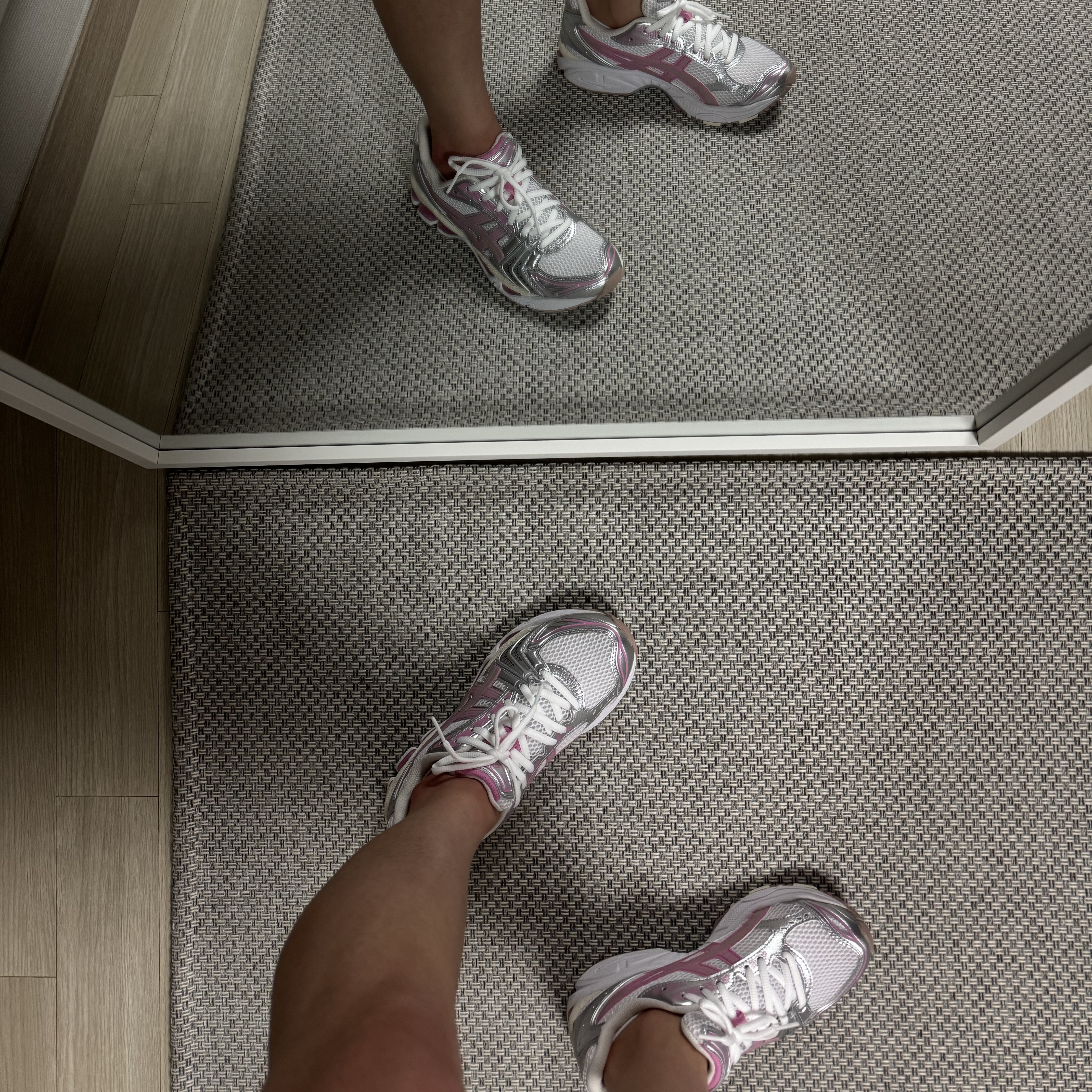 Asics Unlimited Gel-Kayano 14 White Fawn 착용 스타일 - 1