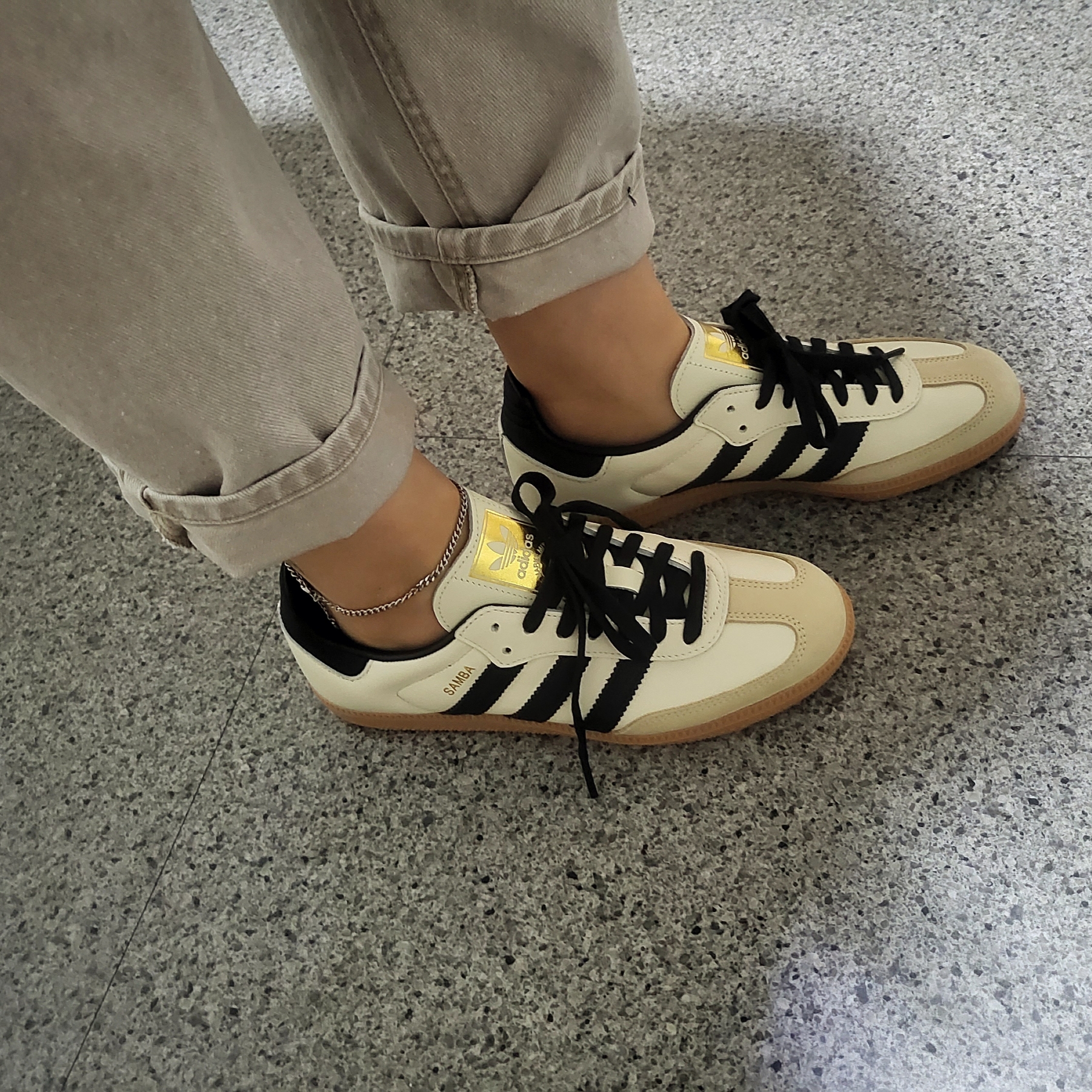 (W) Adidas Samba OG Cream White Core Black 착용 스타일