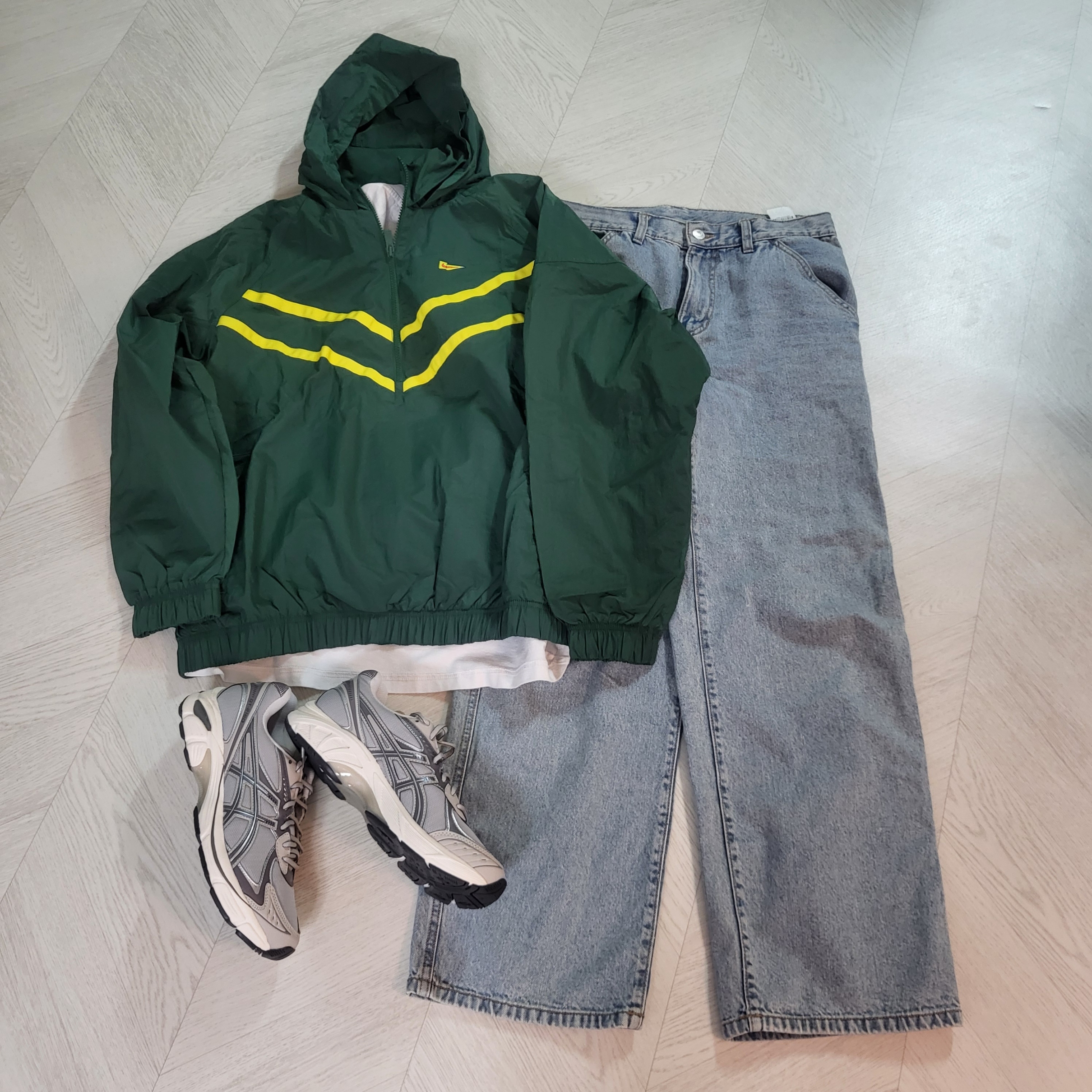 Nike NSW Windrunner Half Zip Lined Hooded Jacket Noble Green - Asia, Asics GT-2160 Oyster Grey Carbon 착용 스타일 - 1