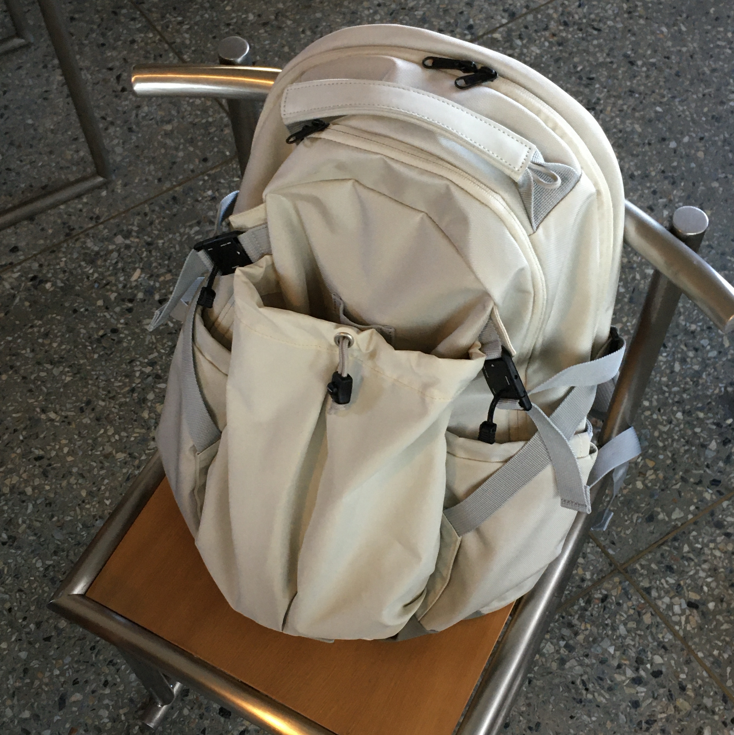 RAWROW Heavy Duty Backpack 811 811 Cream 착용 스타일 - 7
