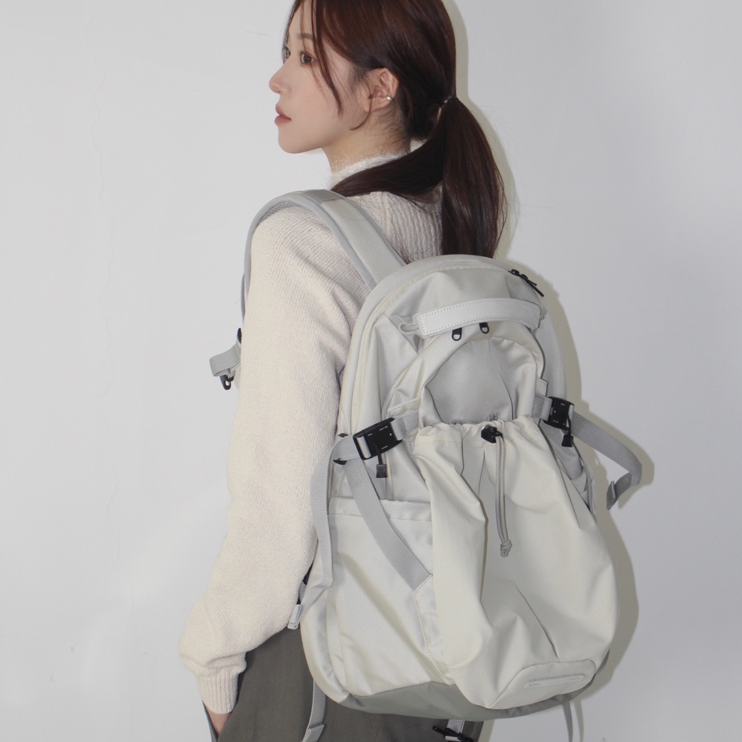 RAWROW Heavy Duty Backpack 811 811 Cream 착용 스타일 - 1