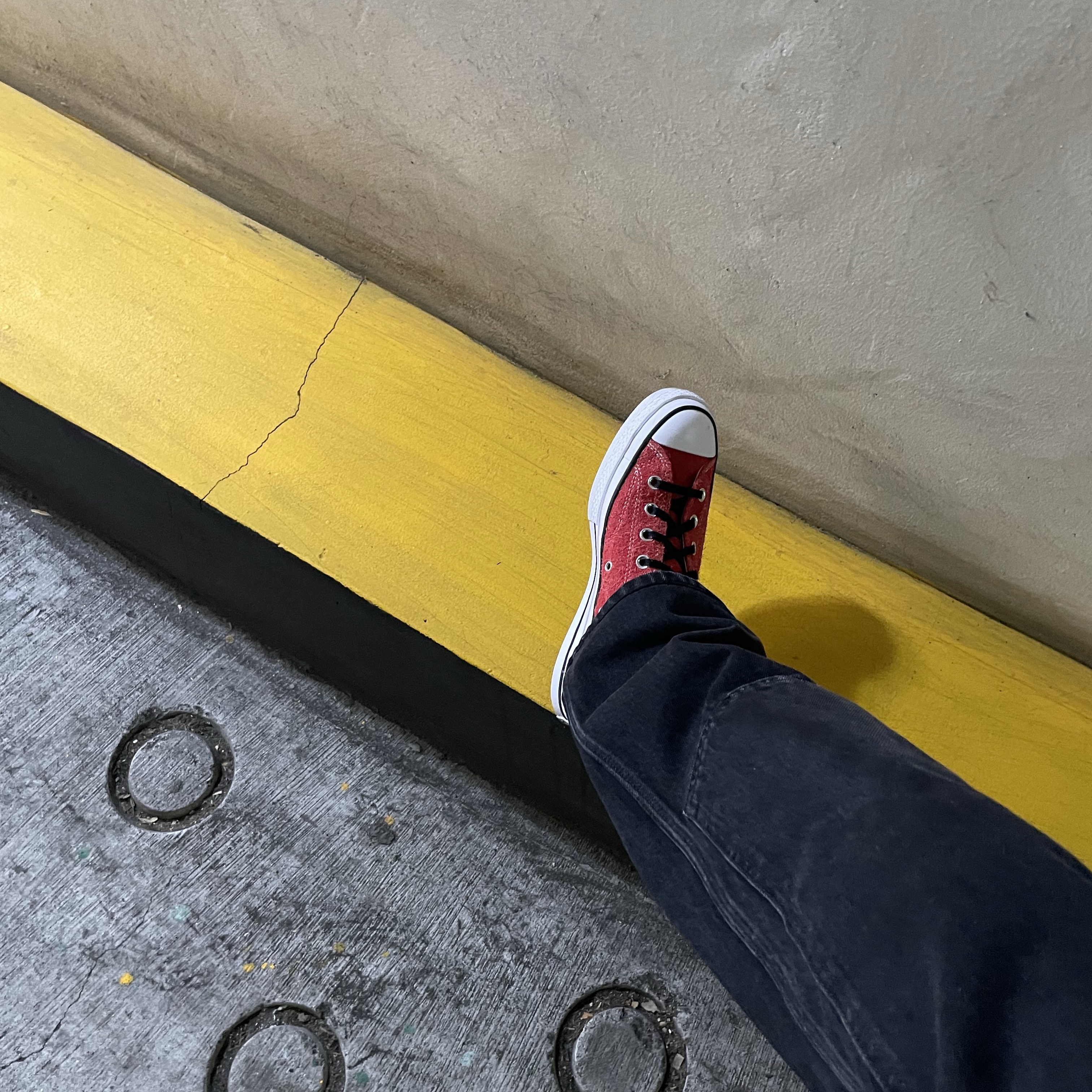 Converse x Stussy Chuck 70 Ox Poppy Red 착용 스타일 - 2