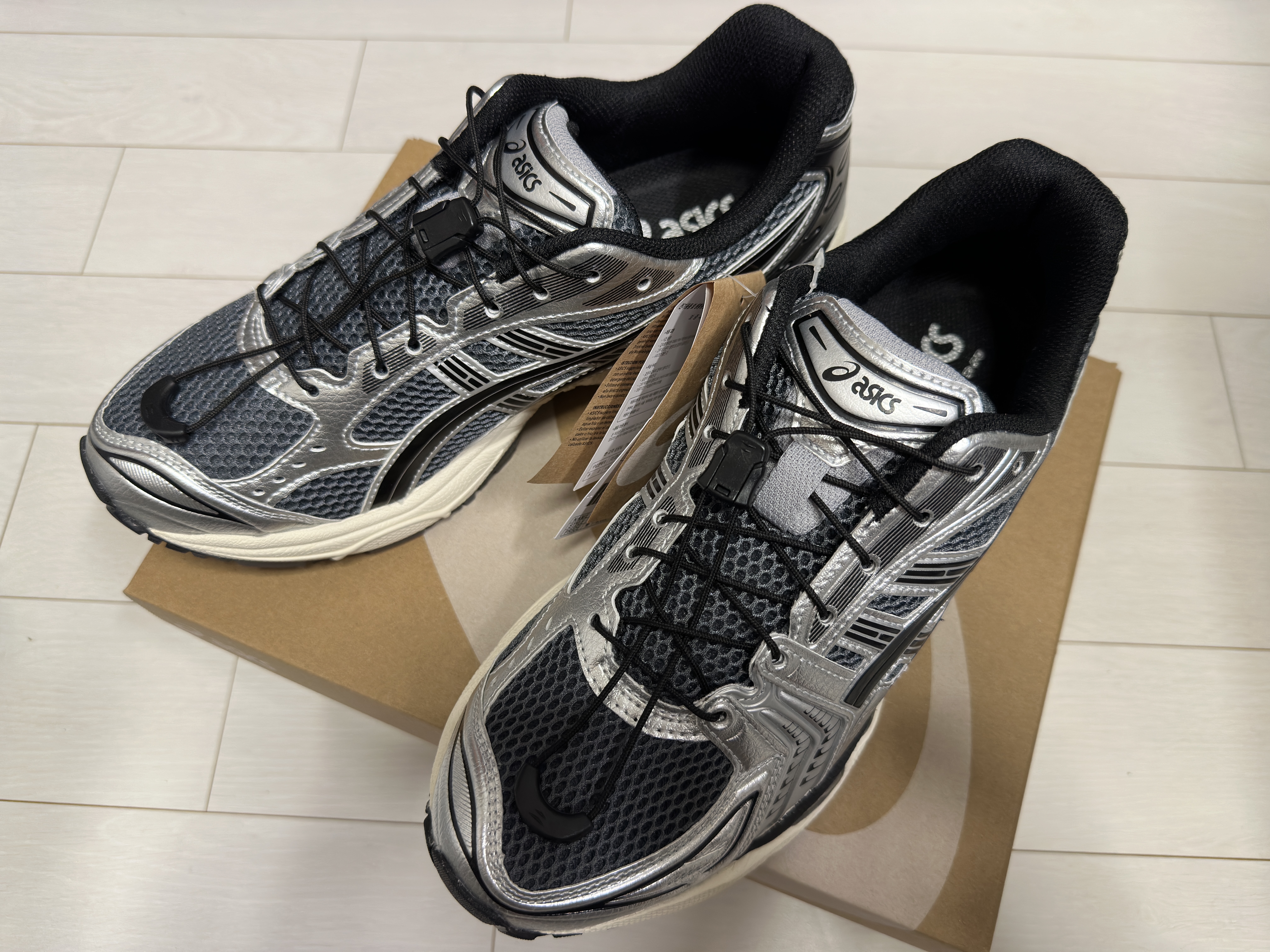 Asics Unlimited Gel-Kayano 14 Carrier Grey Black 착용 스타일