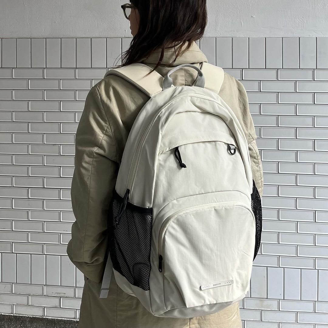 RAWROW Heavy Duty Backpack 811 811 Cream, RAWROW Heavy Duty Backpack 811 Black 착용 스타일 - 6