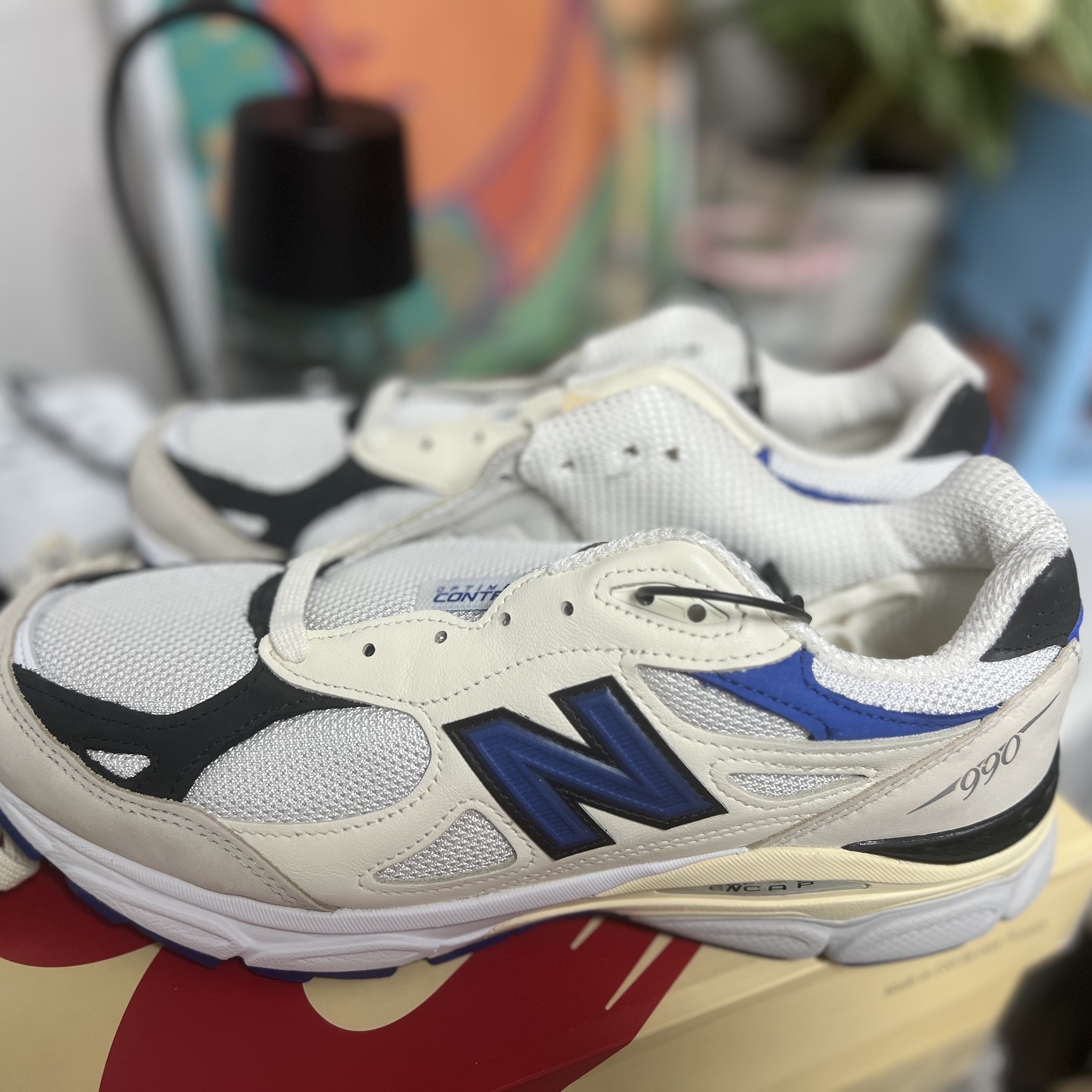 New Balance 990v3 Made in USA White Blue 착용 스타일 - 2