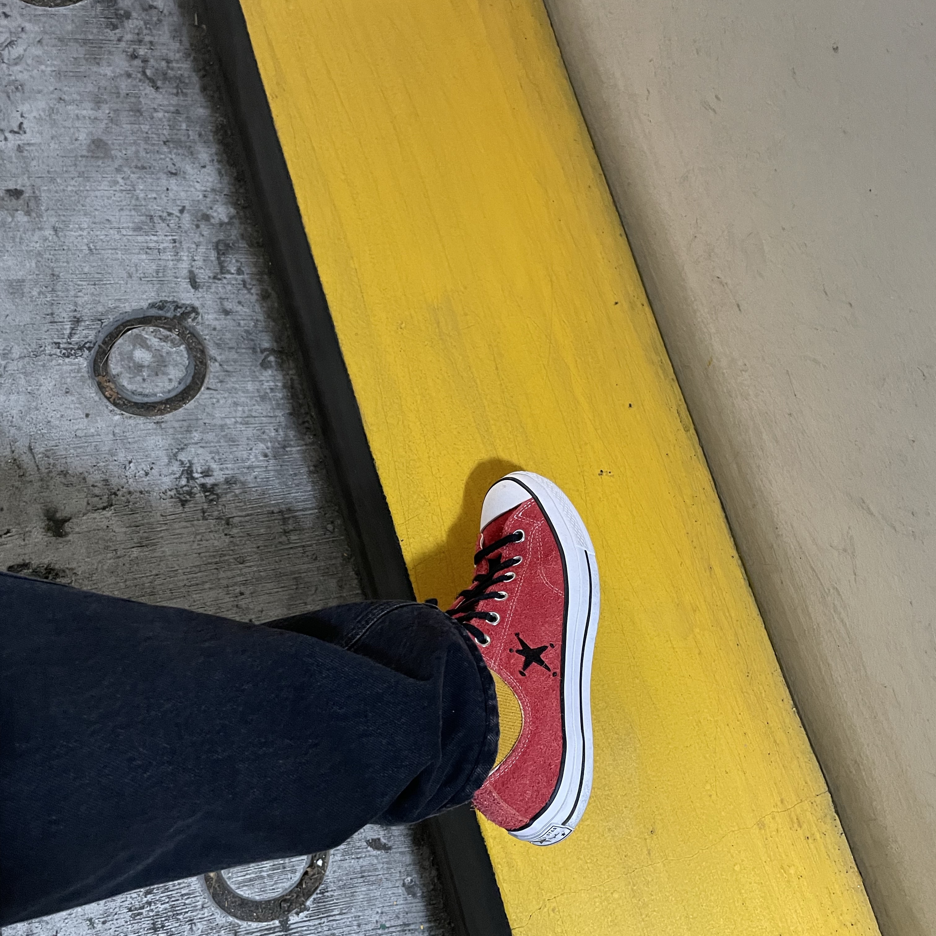 Converse x Stussy Chuck 70 Ox Poppy Red 착용 스타일 - 1