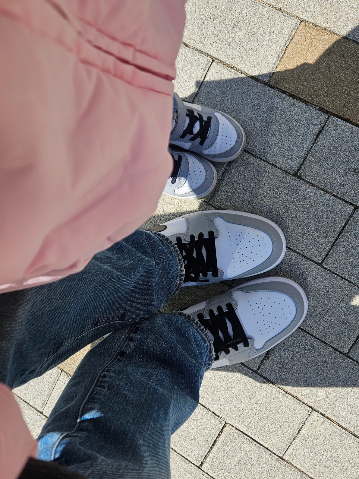 Jordan 1 Mid Light Smoke Grey 착용 스타일