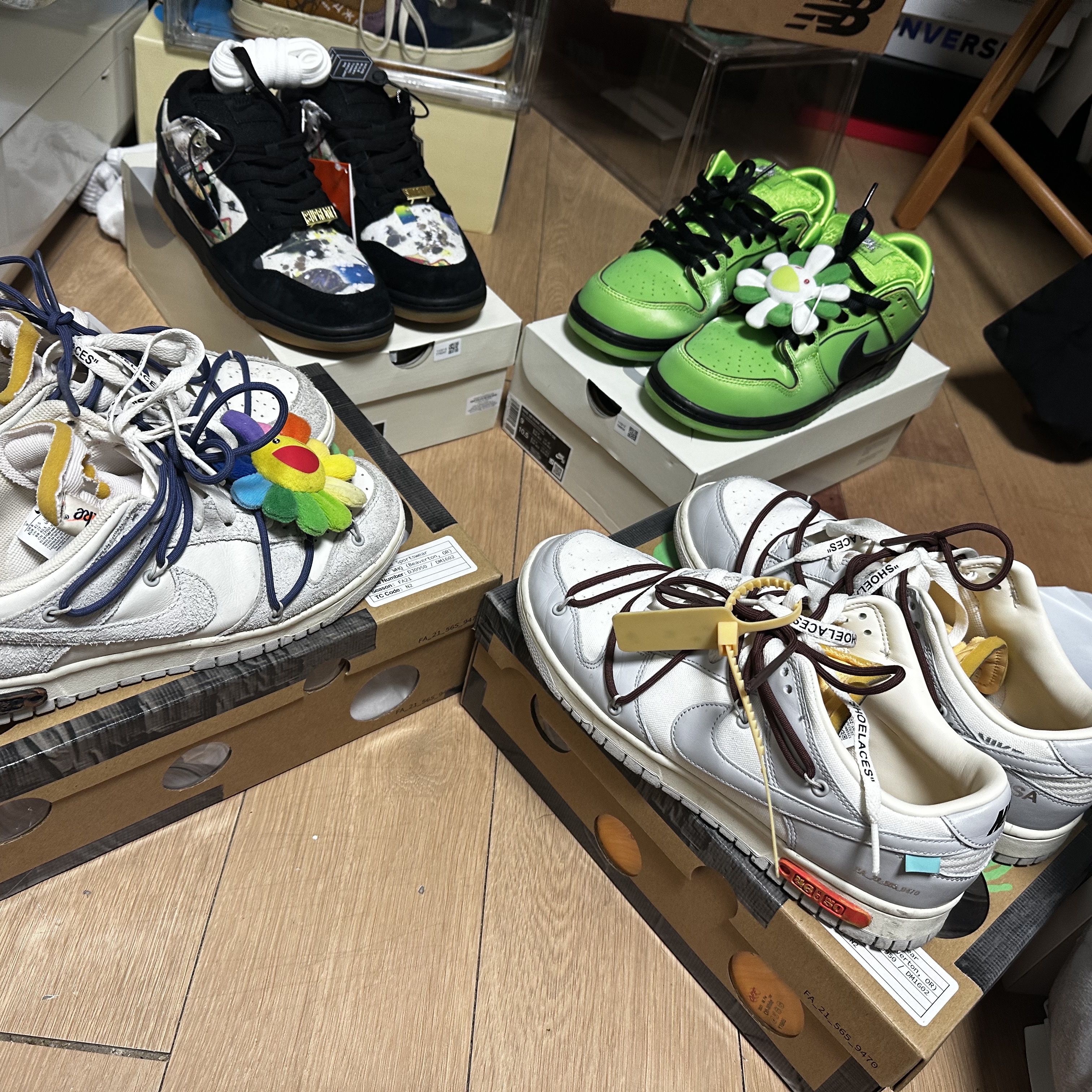 Nike x Supreme SB Dunk Low QS Rammellzee Black 착용 스타일