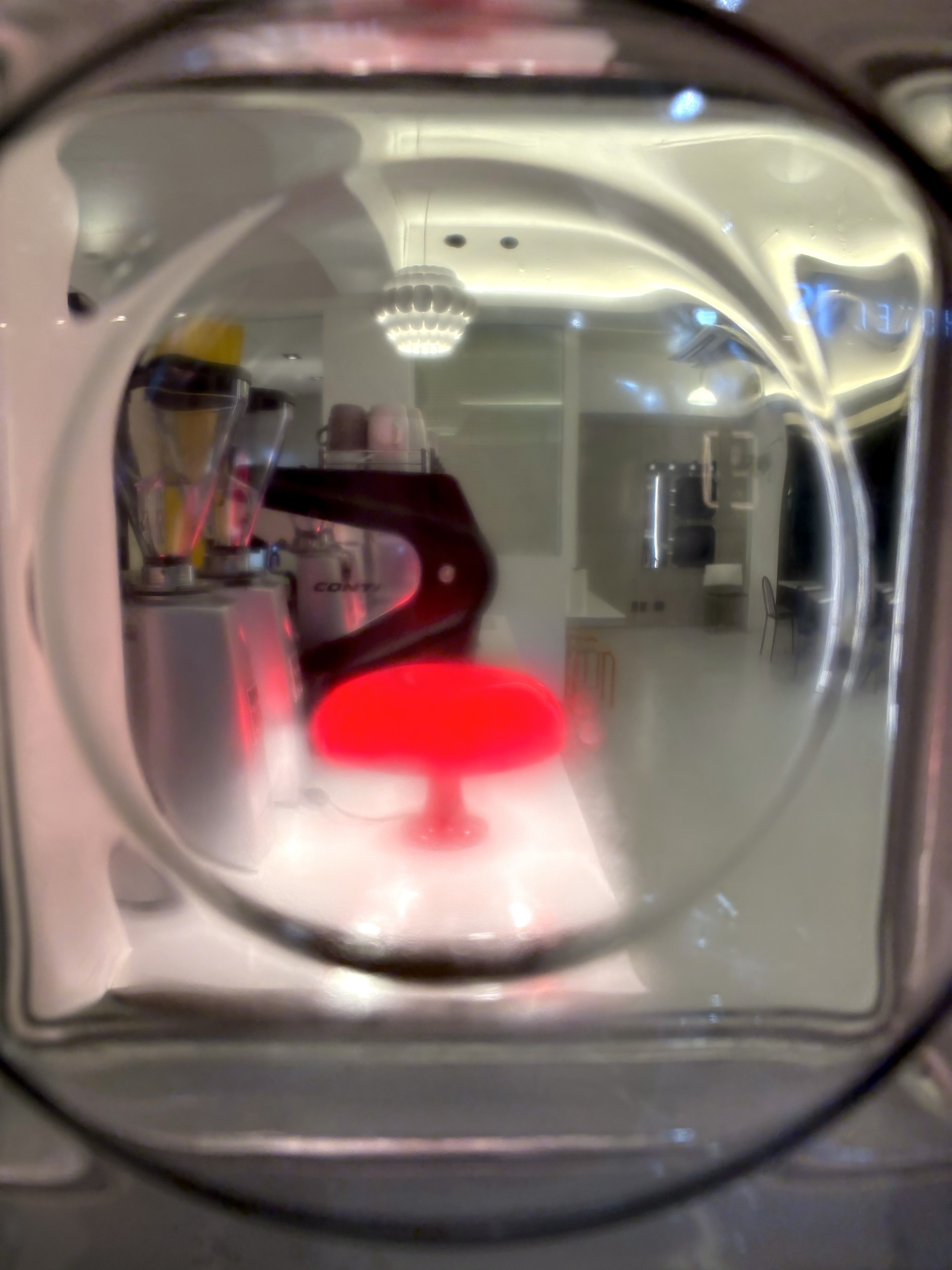 Artemide Nessino Red 착용 스타일
