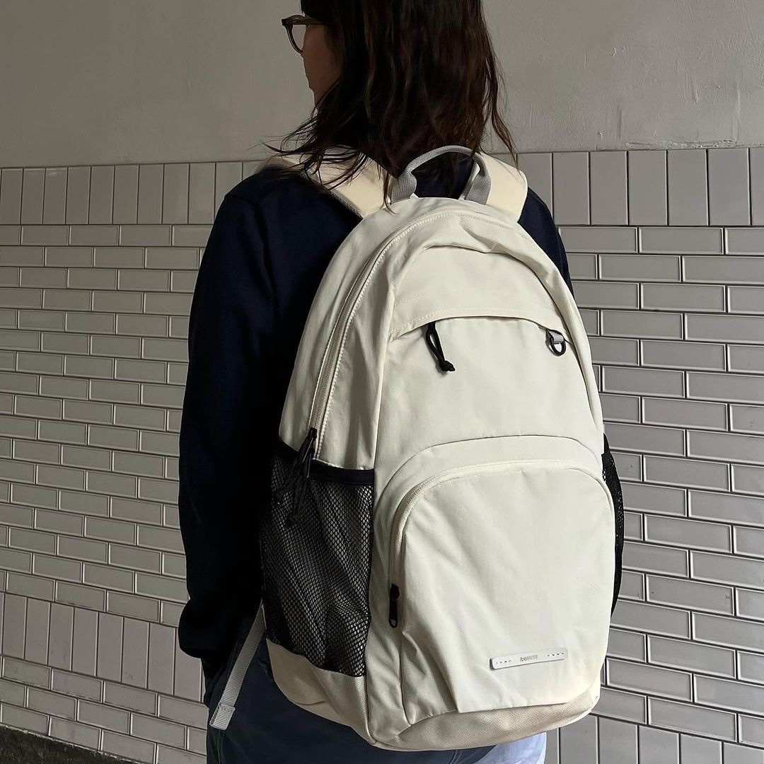 RAWROW Heavy Duty Backpack 811 811 Cream, RAWROW Heavy Duty Backpack 811 Black 착용 스타일 - 5