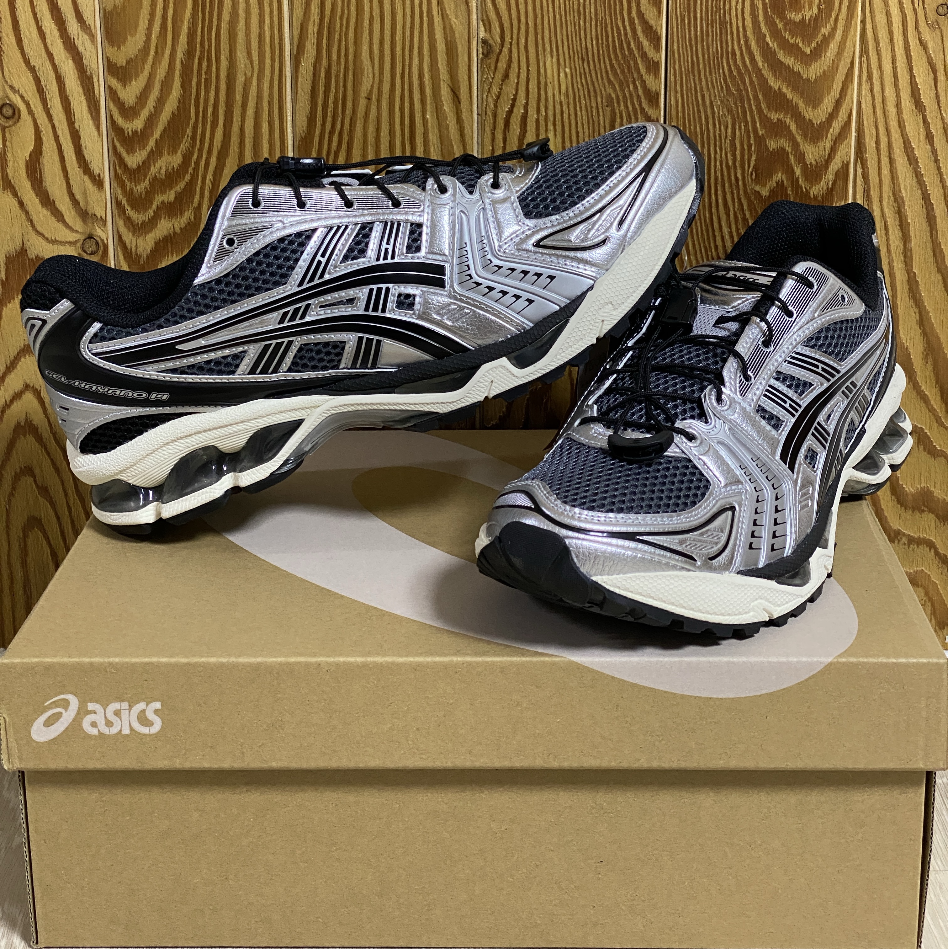 Asics Unlimited Gel-Kayano 14 Carrier Grey Black 착용 스타일