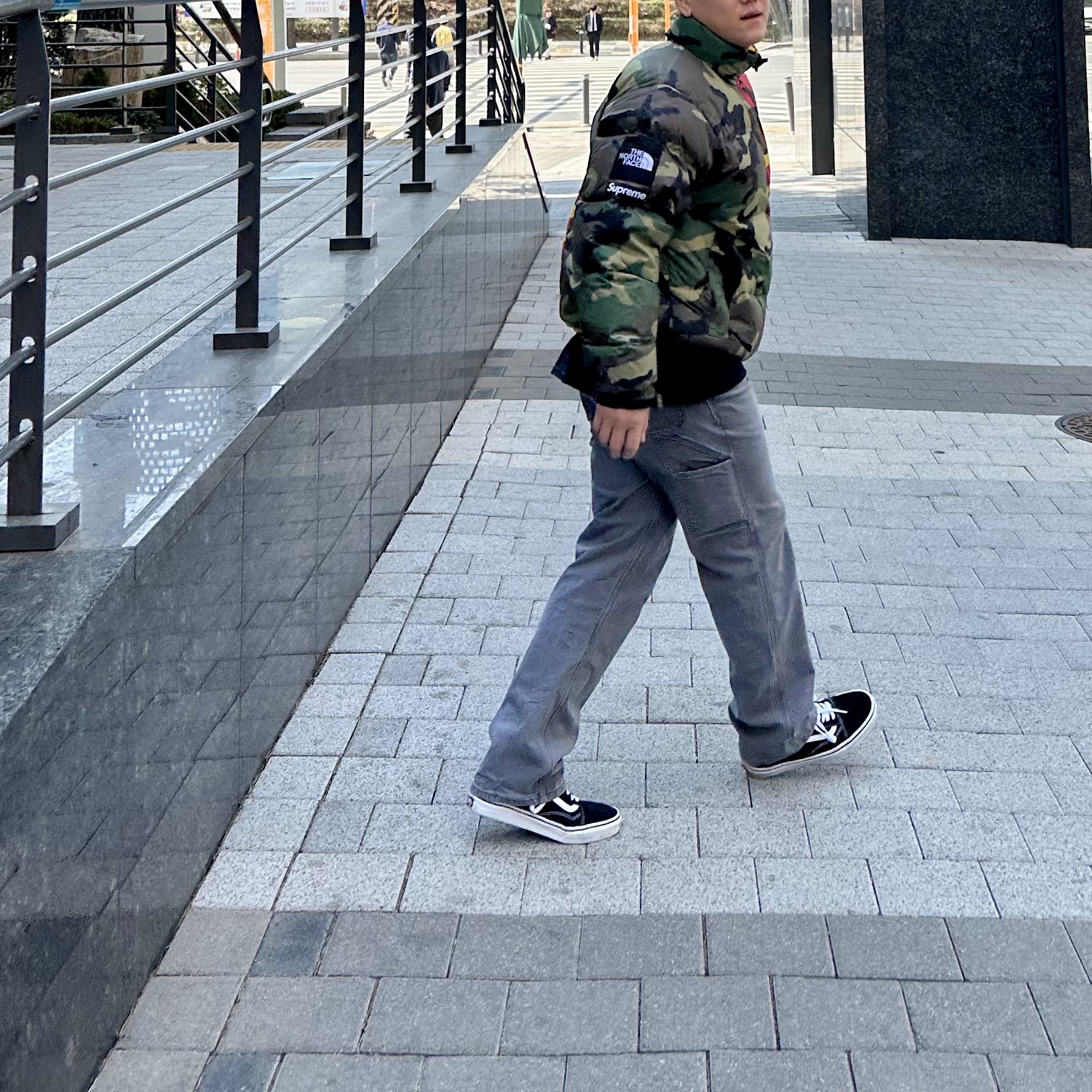 Supreme x The North Face Split Nuptse Jacket Camo - 24SS 착용 스타일 - 1