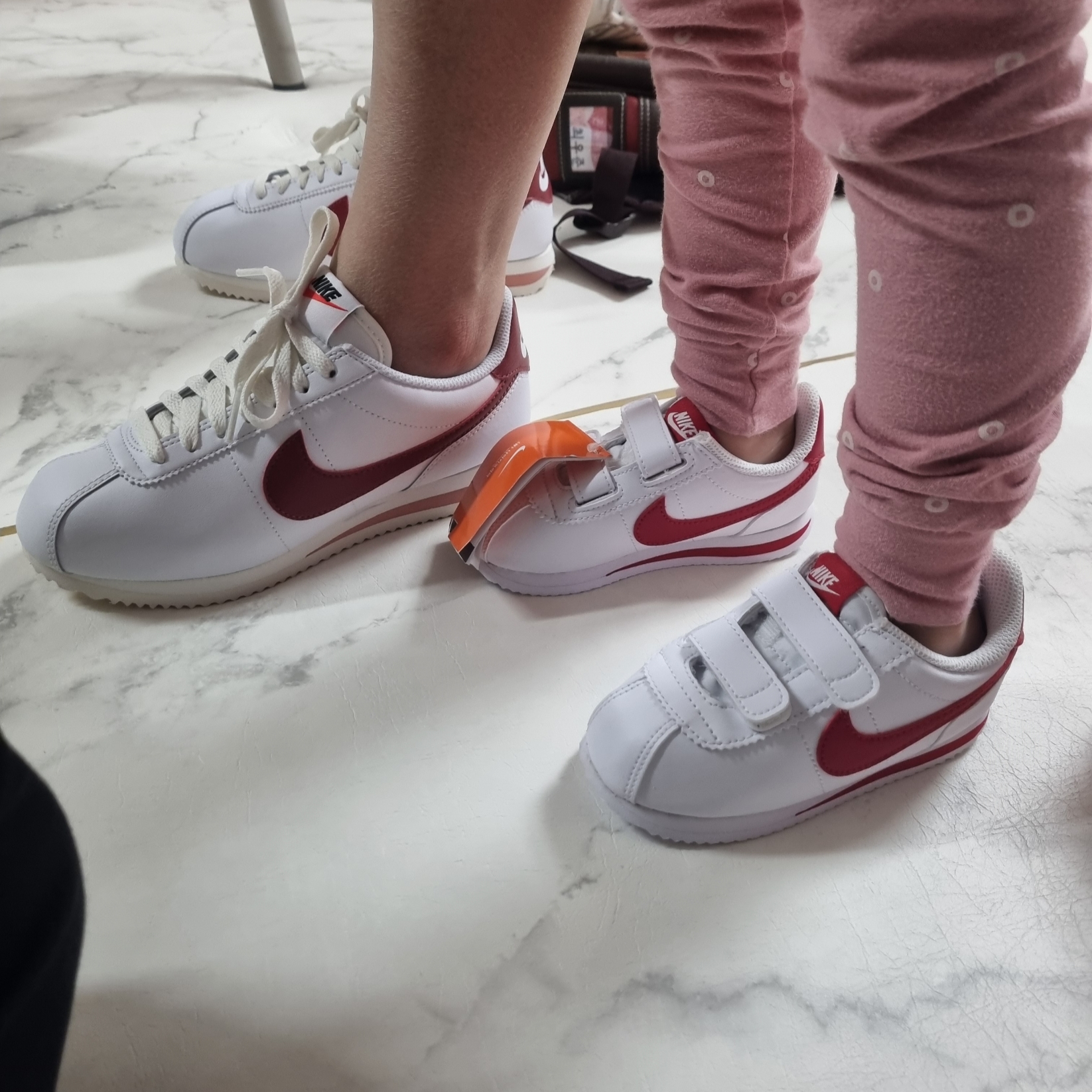 (TD) Nike Cortez Basic SL White Gym Red 착용 스타일