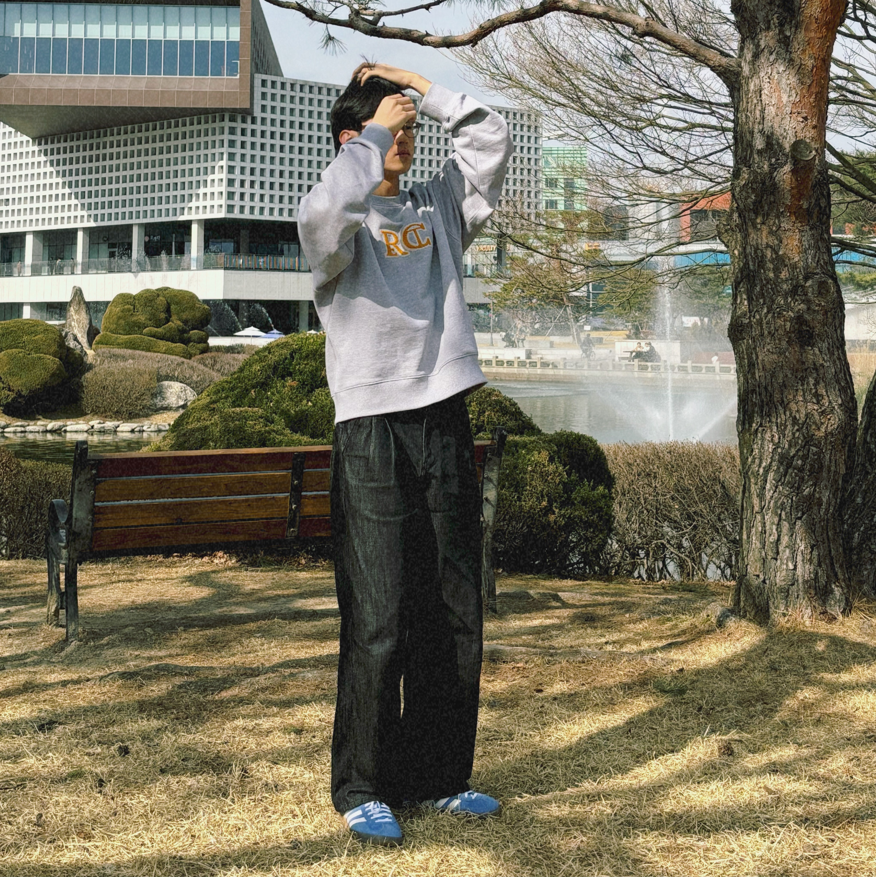 (W) Adidas Gazelle Indoor Blue Fusion Cloud White 착용 스타일