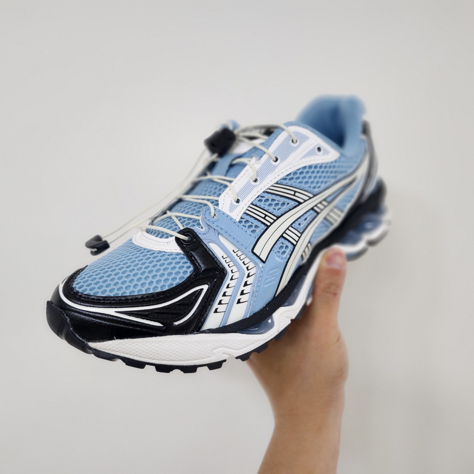 Asics Unlimited Gel-Kayano 14 Mist Cream 착용 스타일 - 1