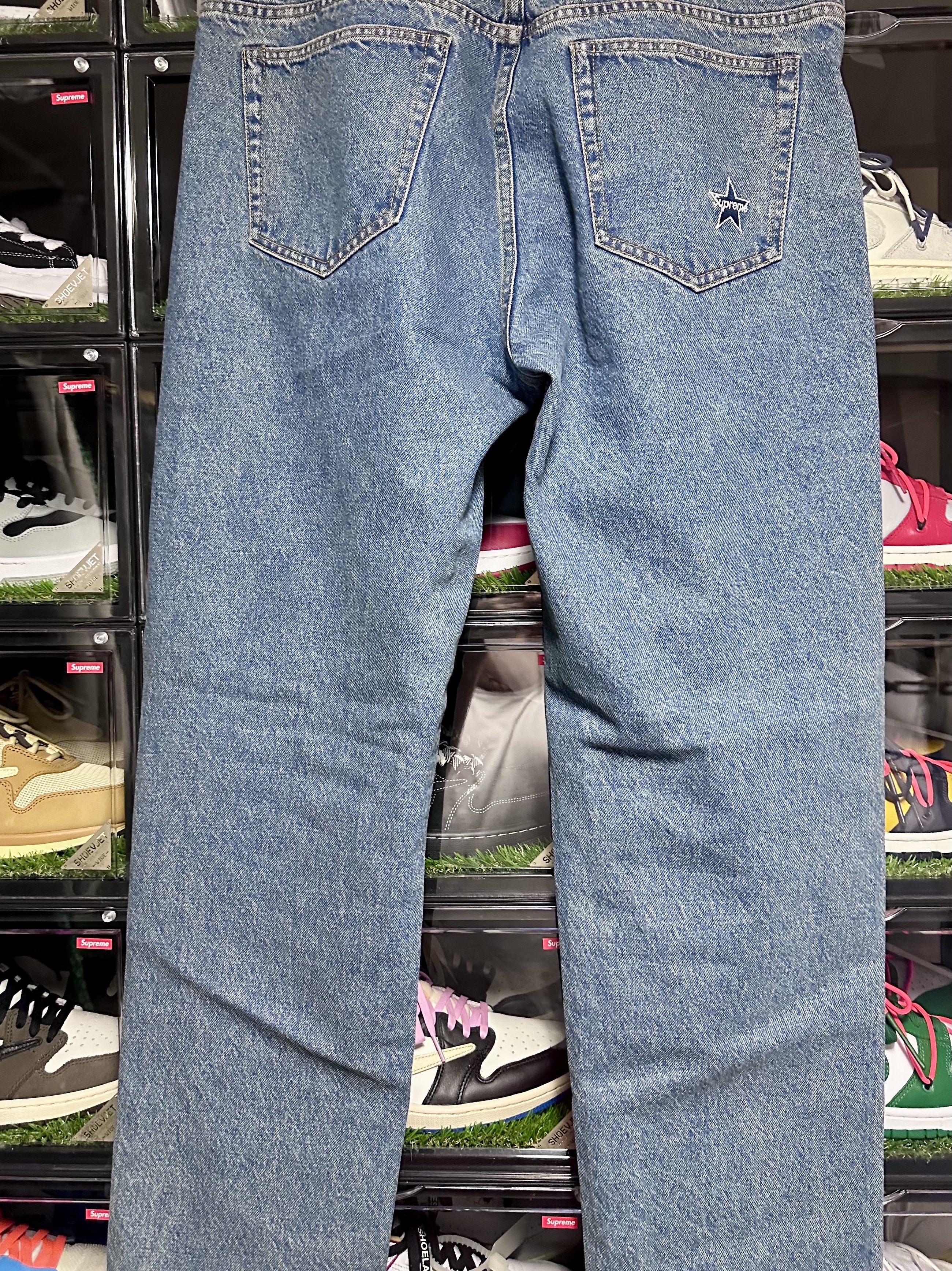Supreme Regular Jean Indigo - 24SS 착용 스타일 - 1