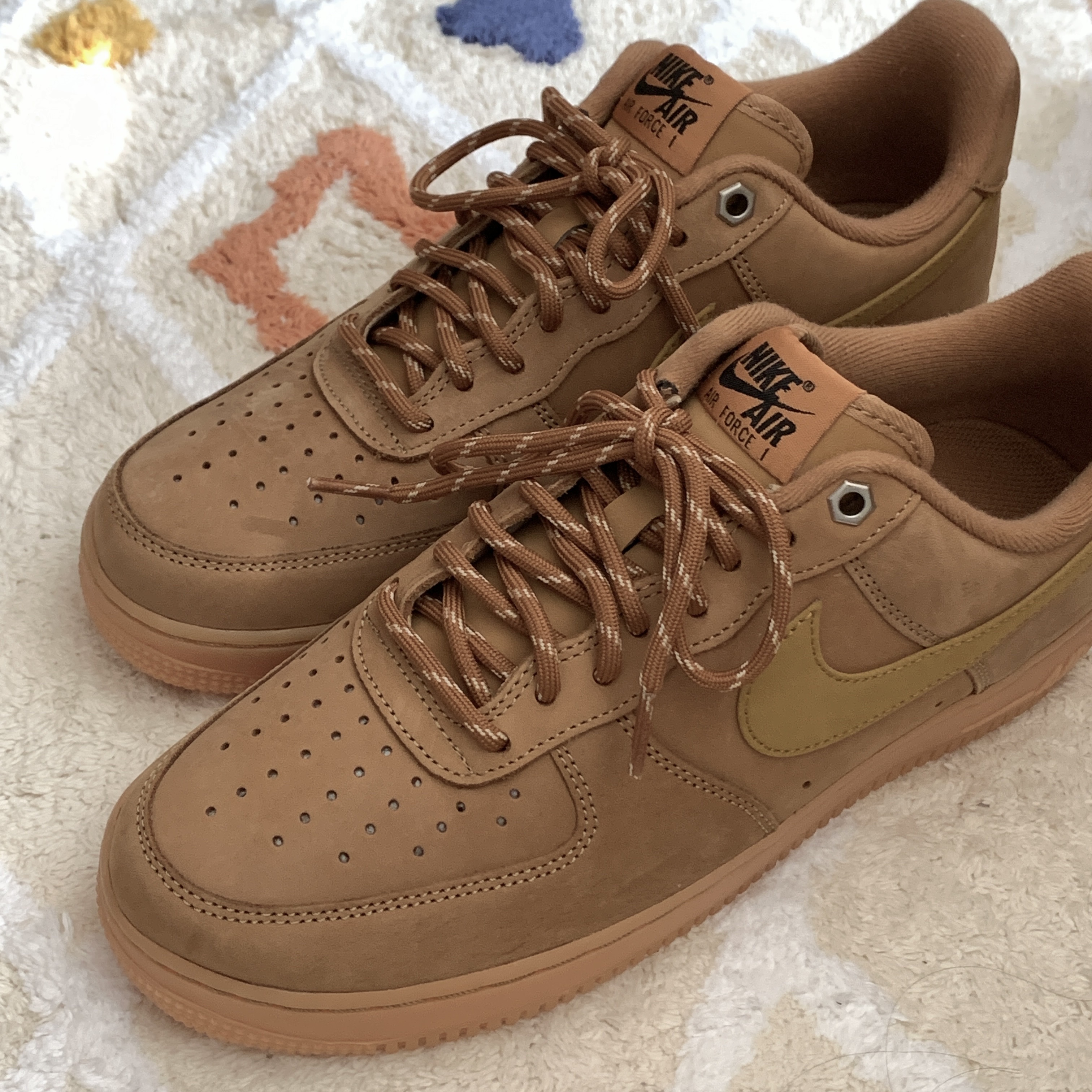 Nike Air Force 1 '07 WB Flax 착용 스타일