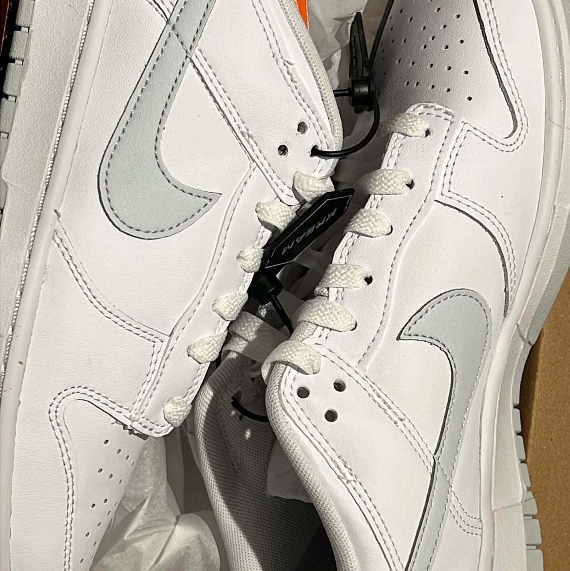 Nike Dunk Low Retro White Pure Platinum 착용 스타일