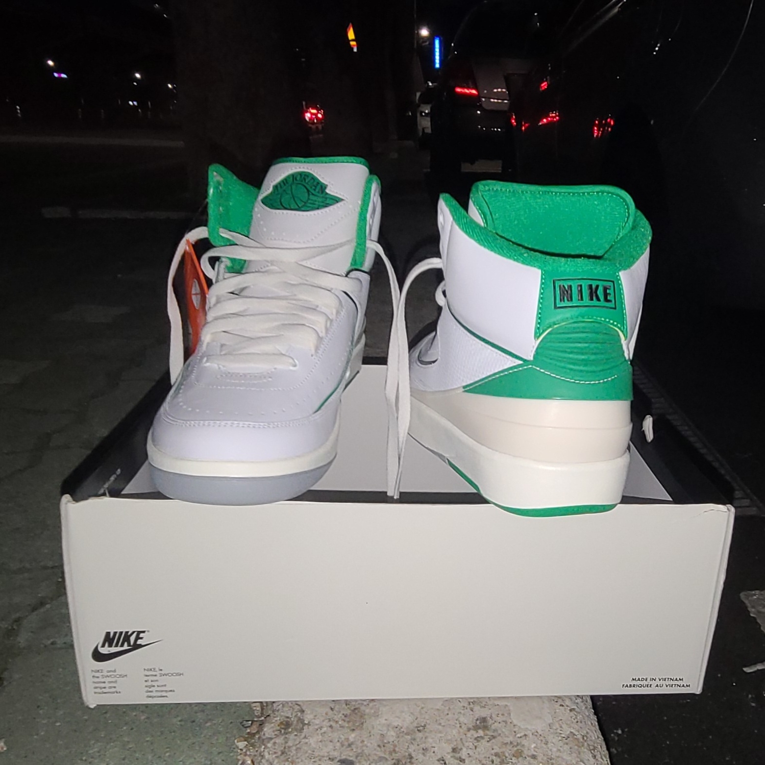 Jordan 2 Retro Lucky Green 착용 스타일 - 5