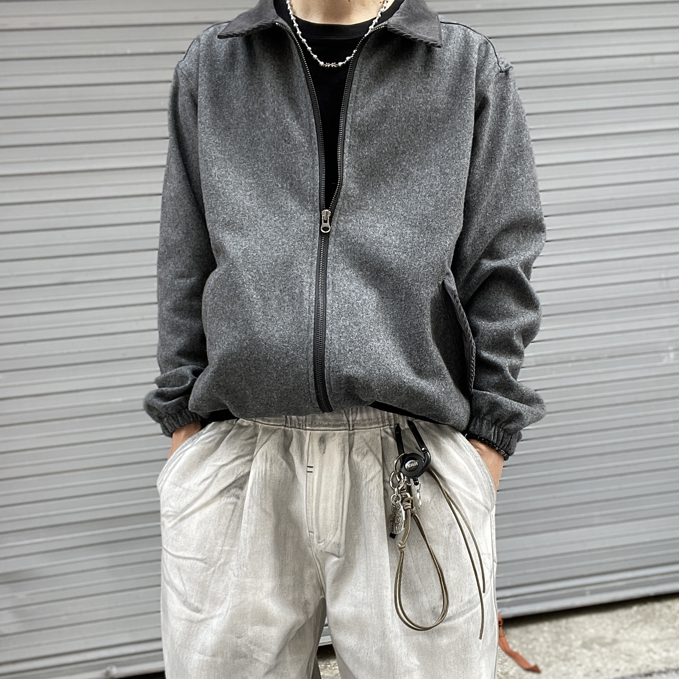 Gentle Monster x Maison Margiela MM007 Black Black, Our Legacy Ladon Leather Keychain Olive 착용 스타일 - 4