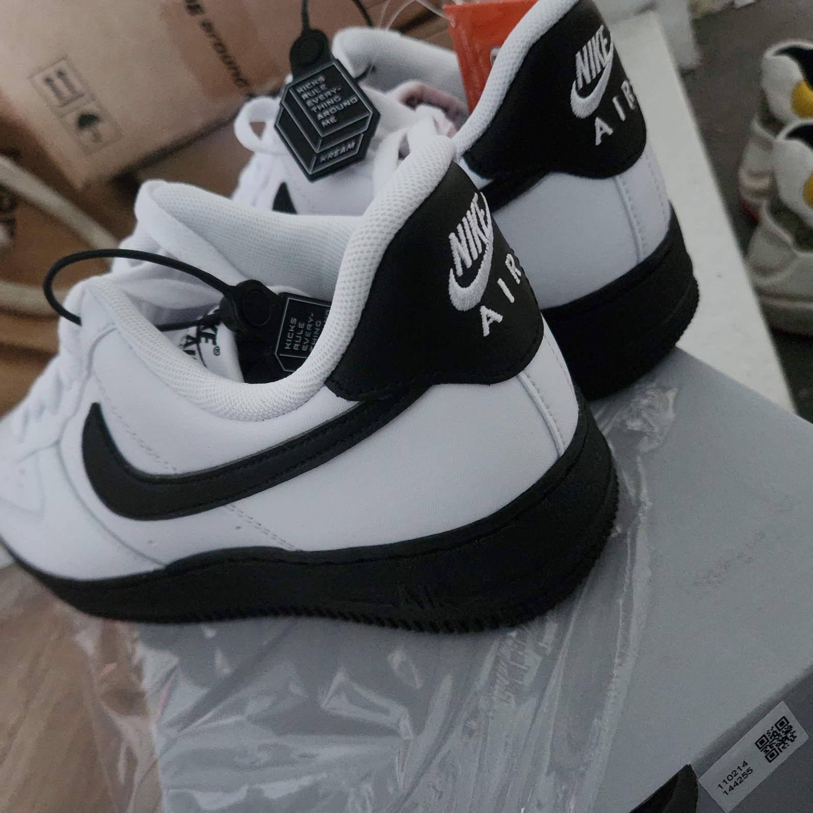 Nike Air Force 1 Low White Black Midsole 착용 스타일 - 4