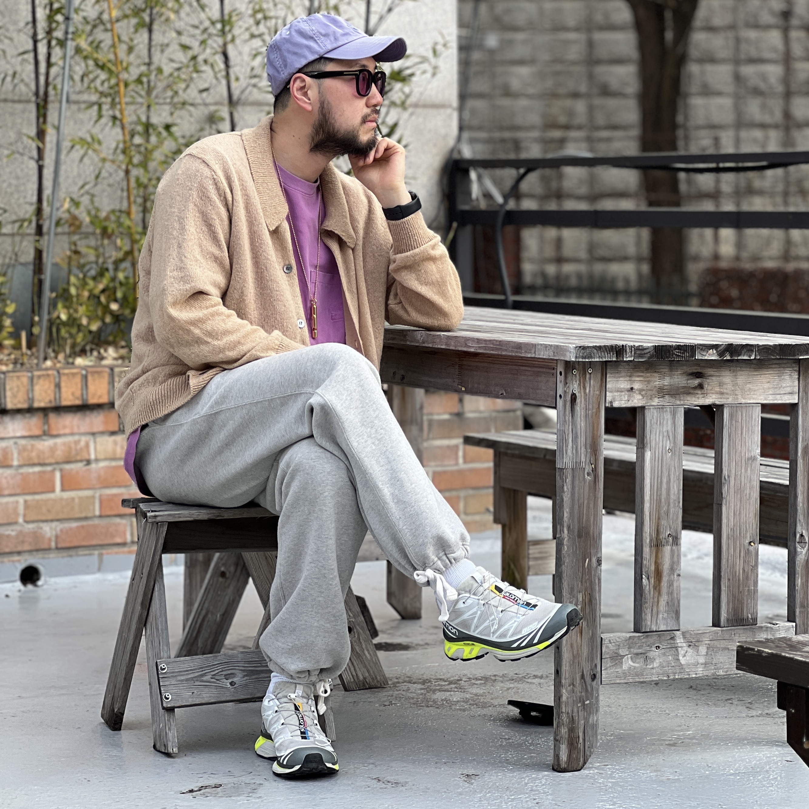 Supreme x The North Face Pigment Printed Pocket T-Shirt Pink - 21SS, Salomon XT-6 ADV Lunar Rock 착용 스타일 - 2