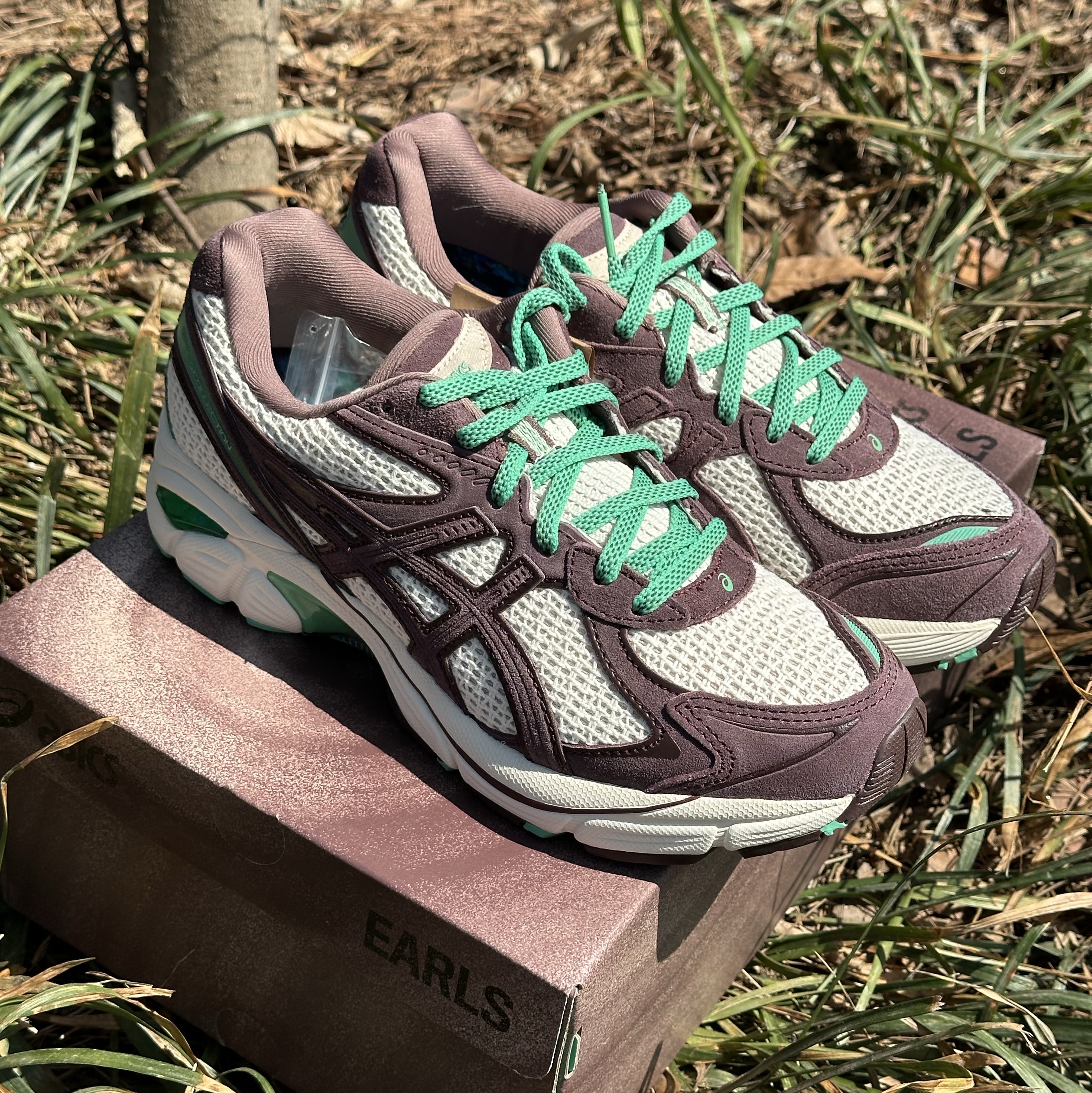Asics x Earls Collection GT-2160 Cream Peppercorn 착용 스타일