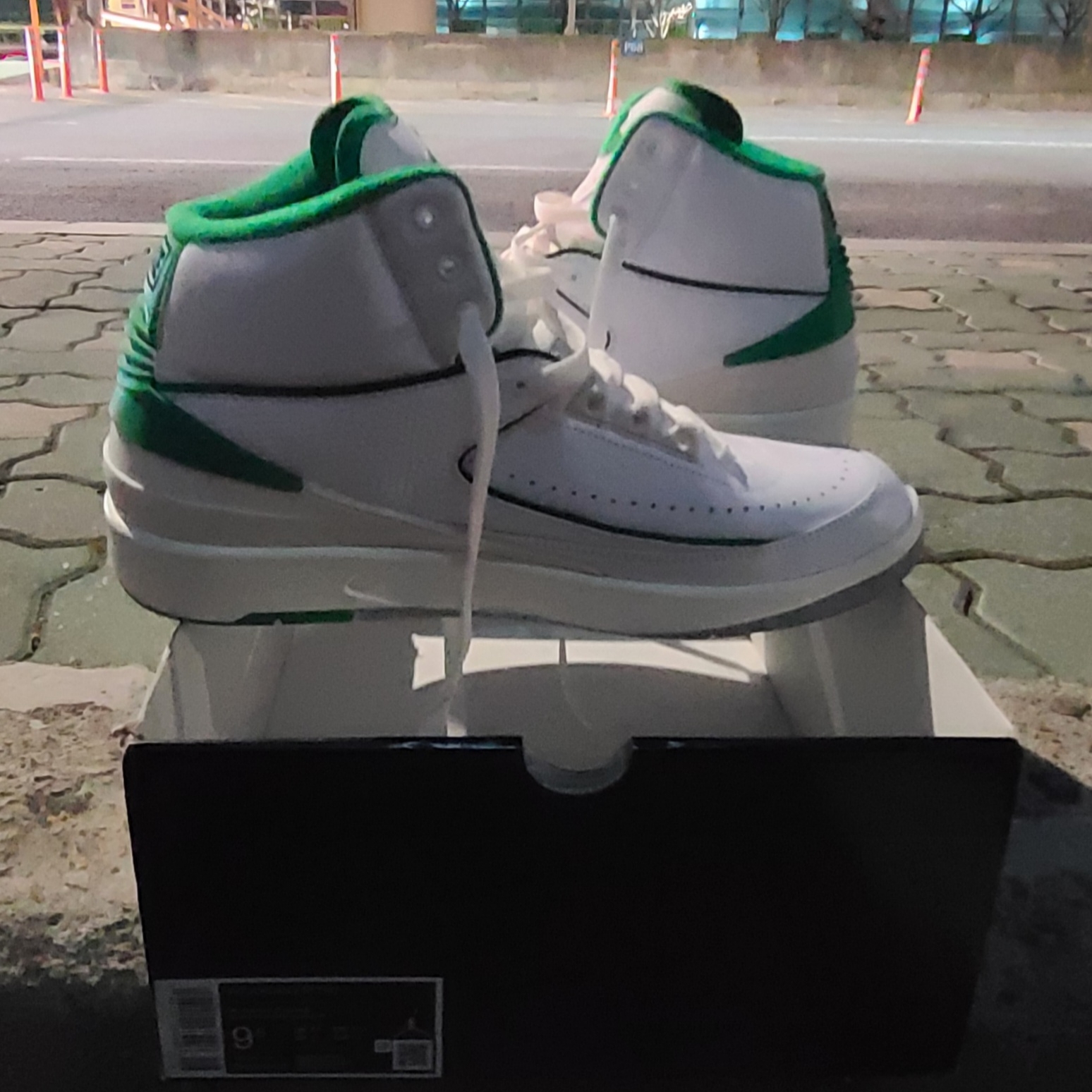 Jordan 2 Retro Lucky Green 착용 스타일 - 4