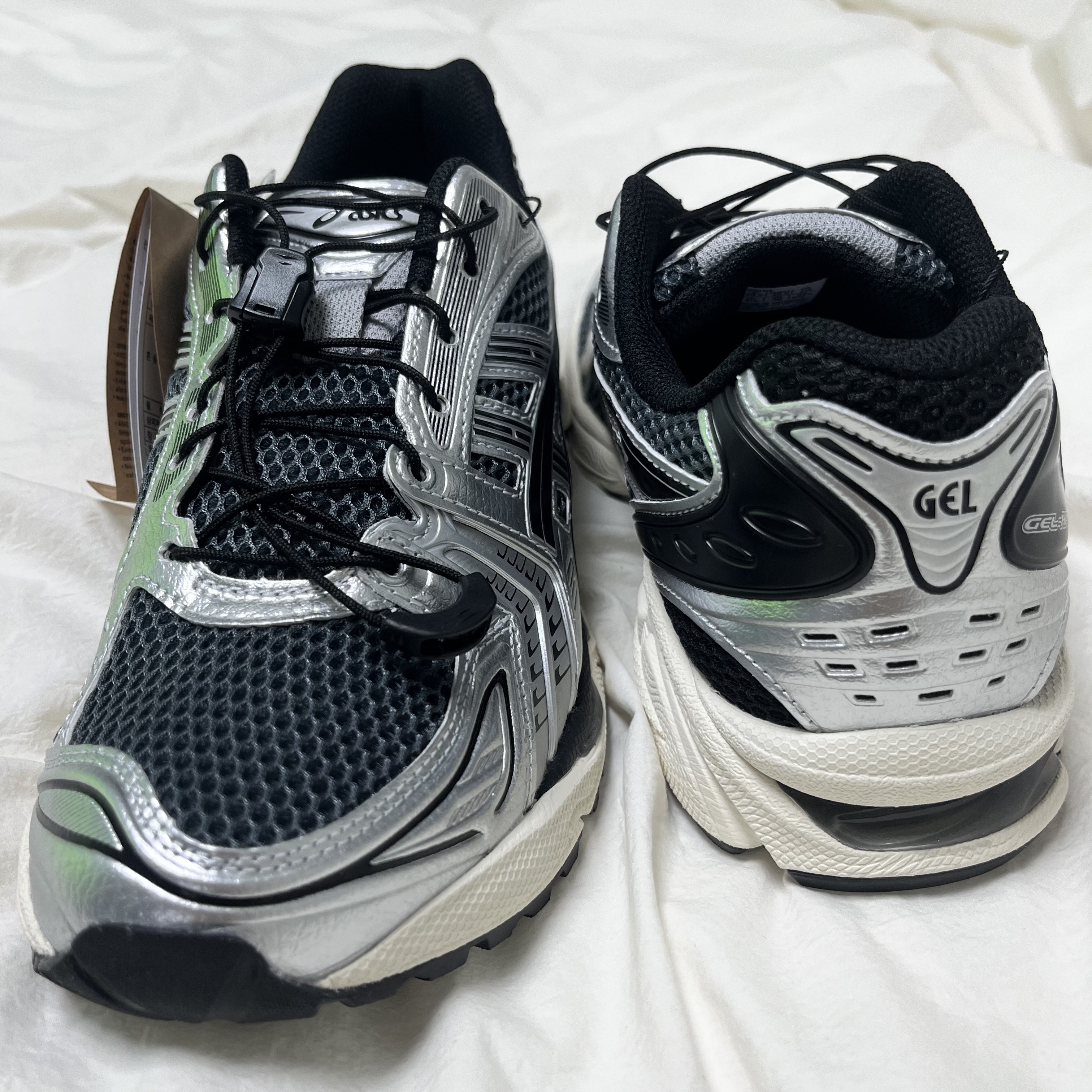Asics Unlimited Gel-Kayano 14 Carrier Grey Black 착용 스타일