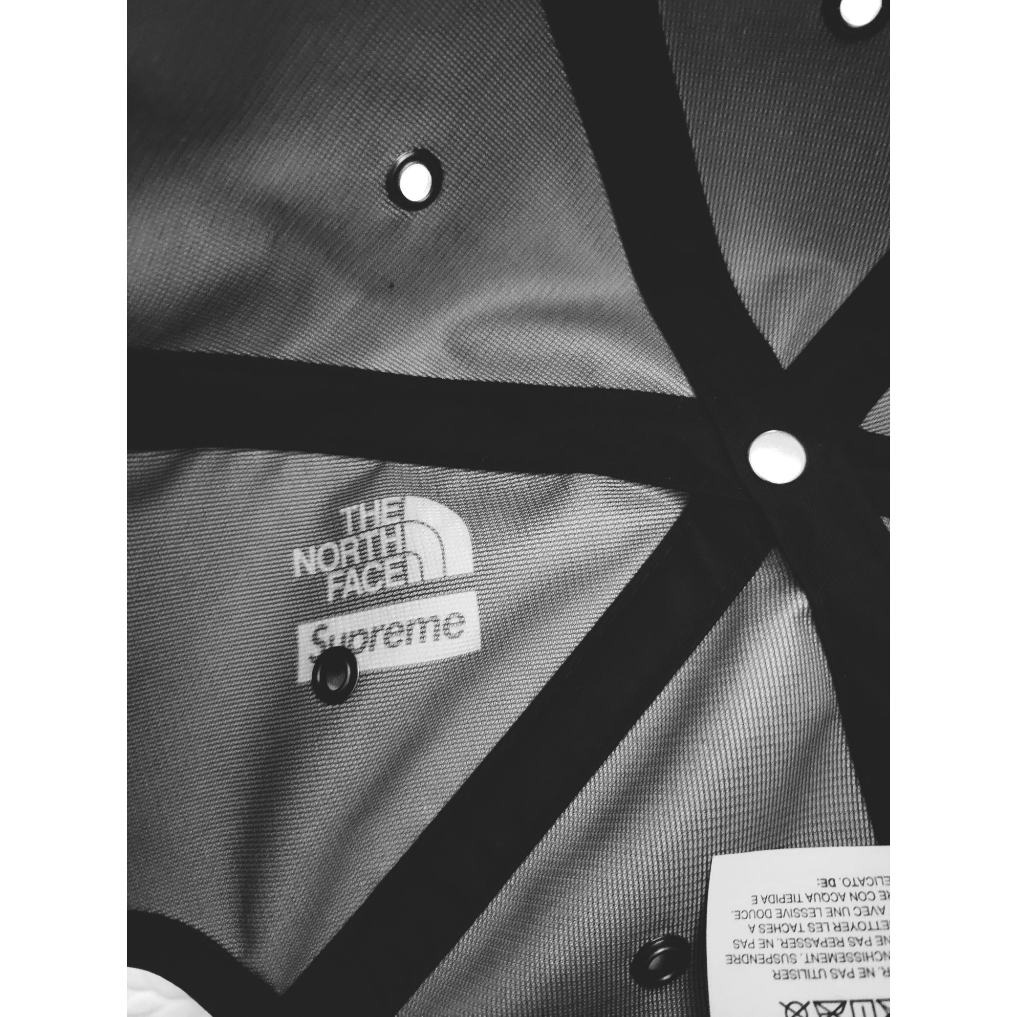 Supreme x The North Face Split 6-Panel Black - 24SS 착용 스타일 - 2
