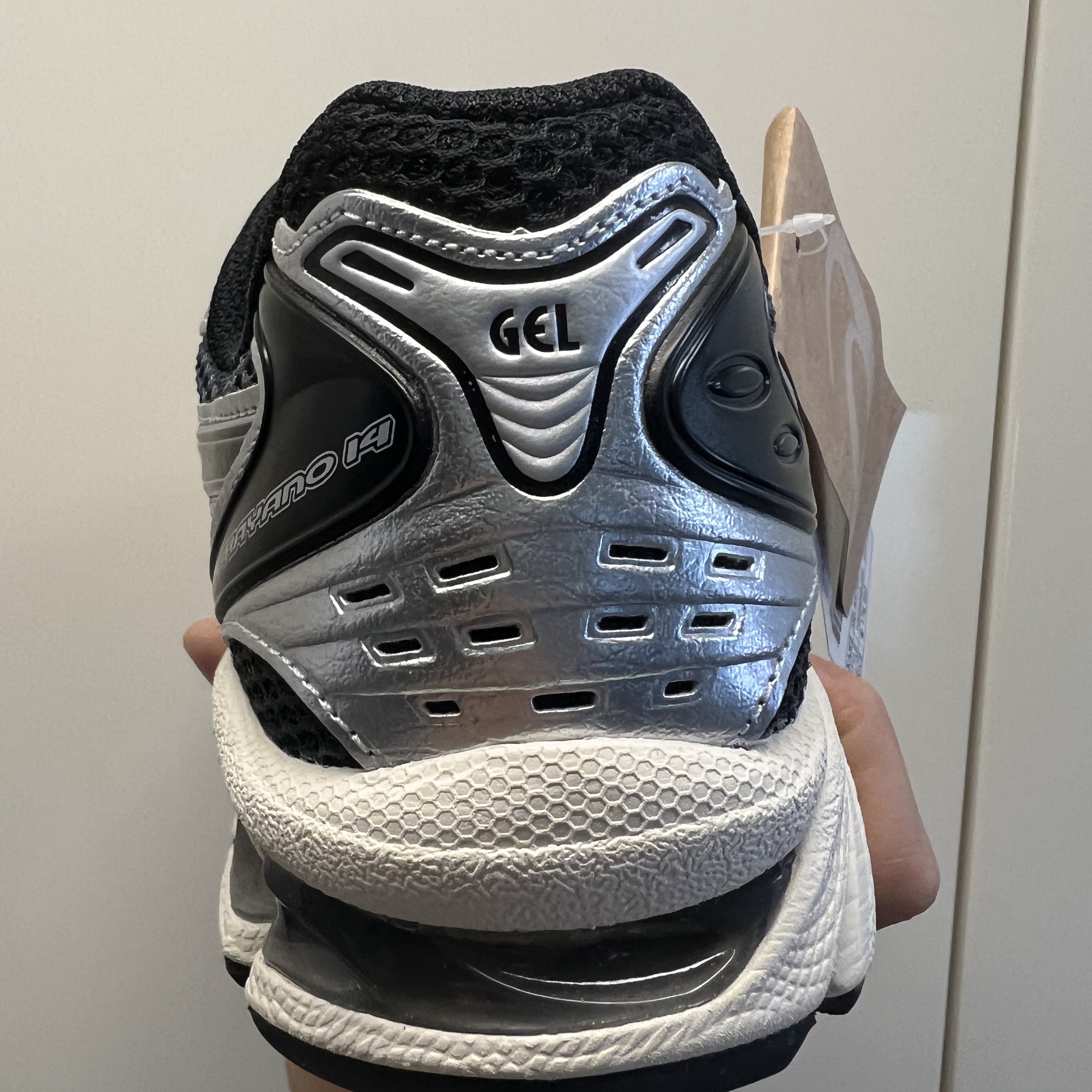 Asics Unlimited Gel-Kayano 14 Carrier Grey Black 착용 스타일 - 2