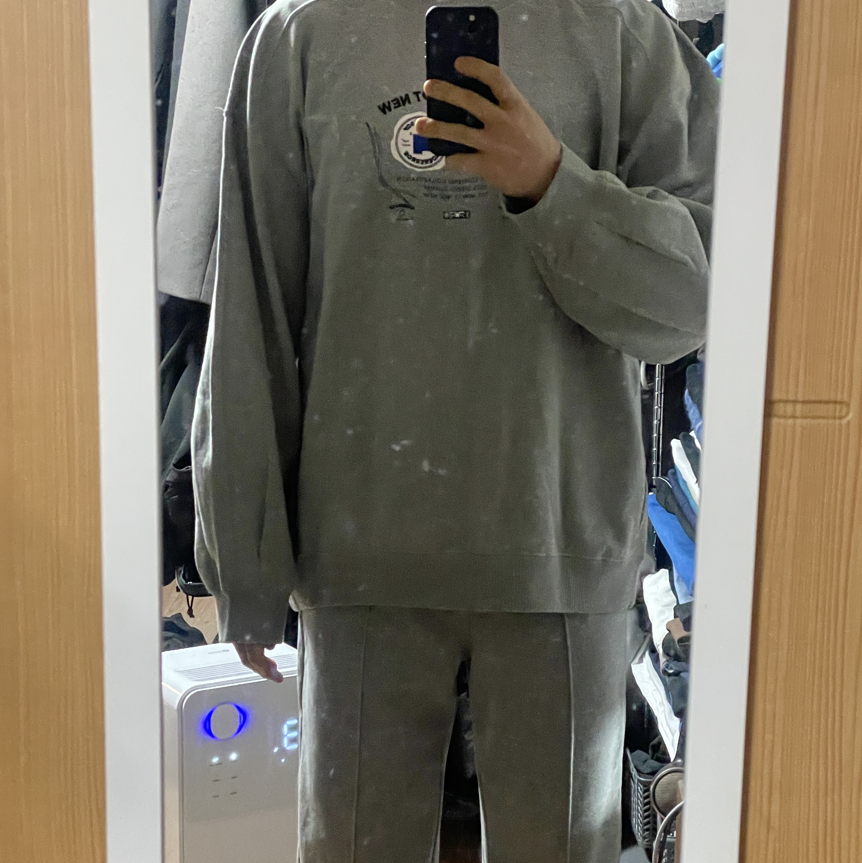 Converse x Ader Error Shapes Crewneck Sweatshirt Vintage Grey Heather 착용 스타일