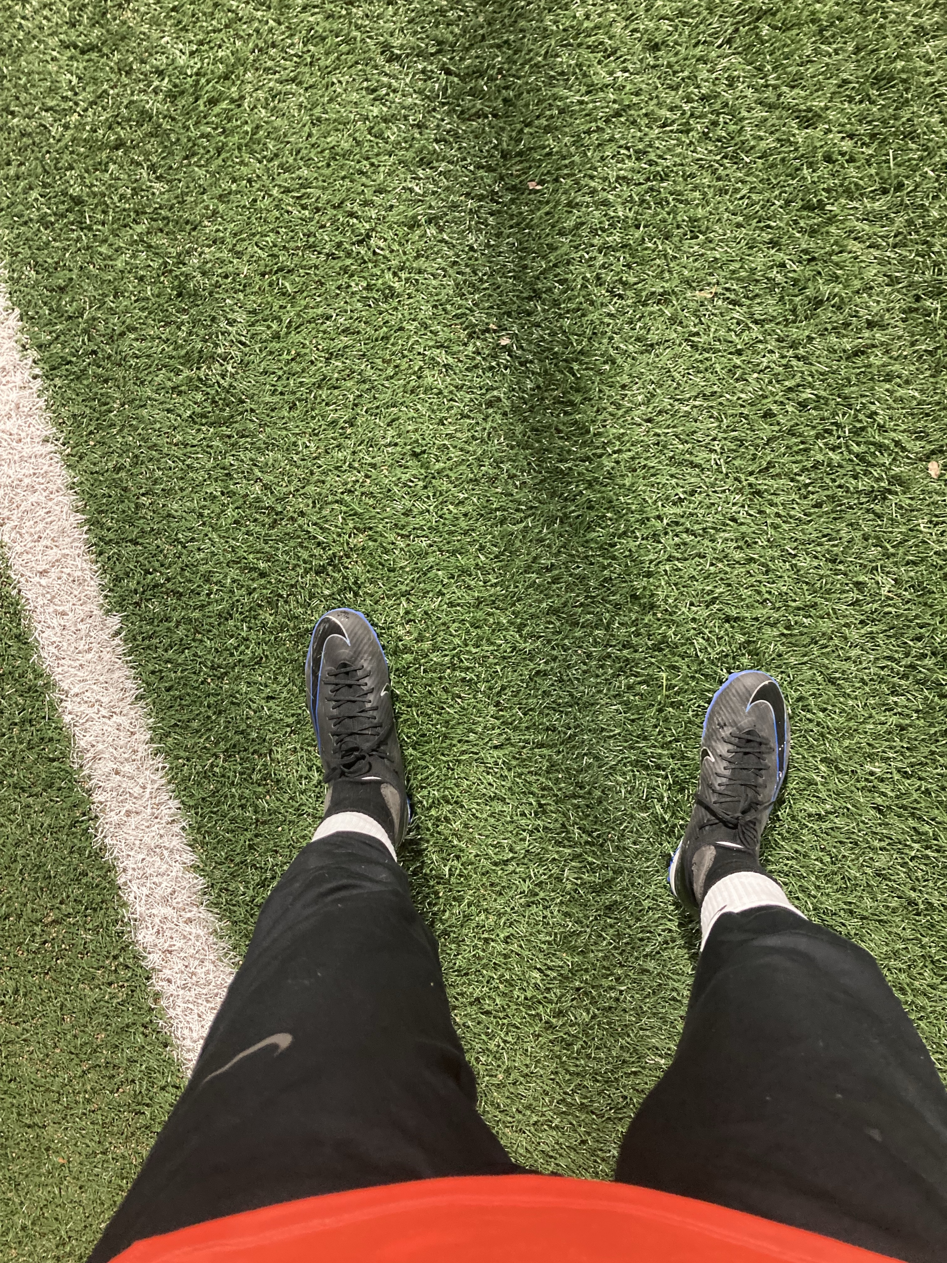 Nike Zoom Mercurial Superfly 9 Academy TF Black Hyper Royal 착용 스타일