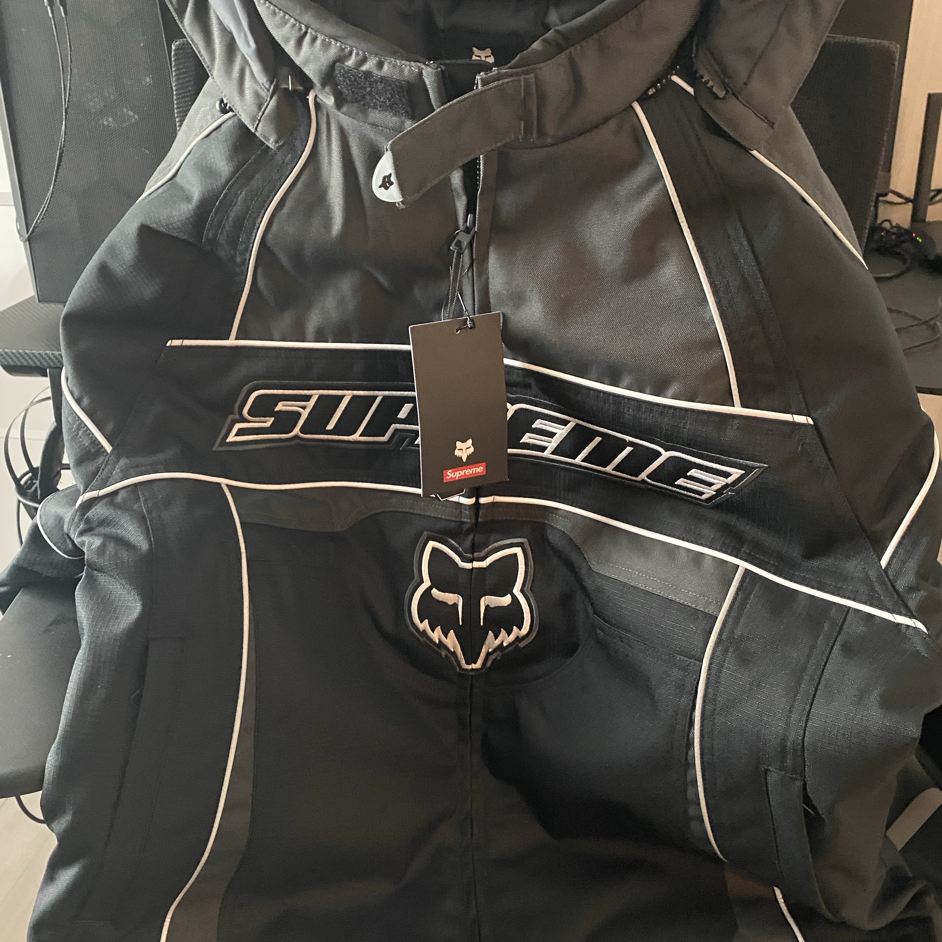 Supreme x Fox Racing Jacket Black - 23FW 착용 스타일