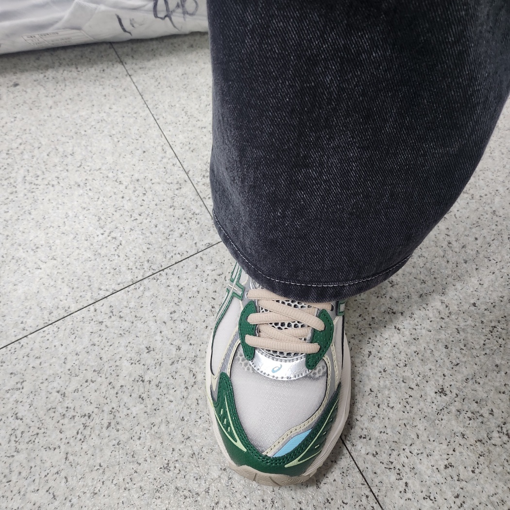 Asics x Above The Clouds GT-2160 Cream Shamrock Green 착용 스타일 - 1