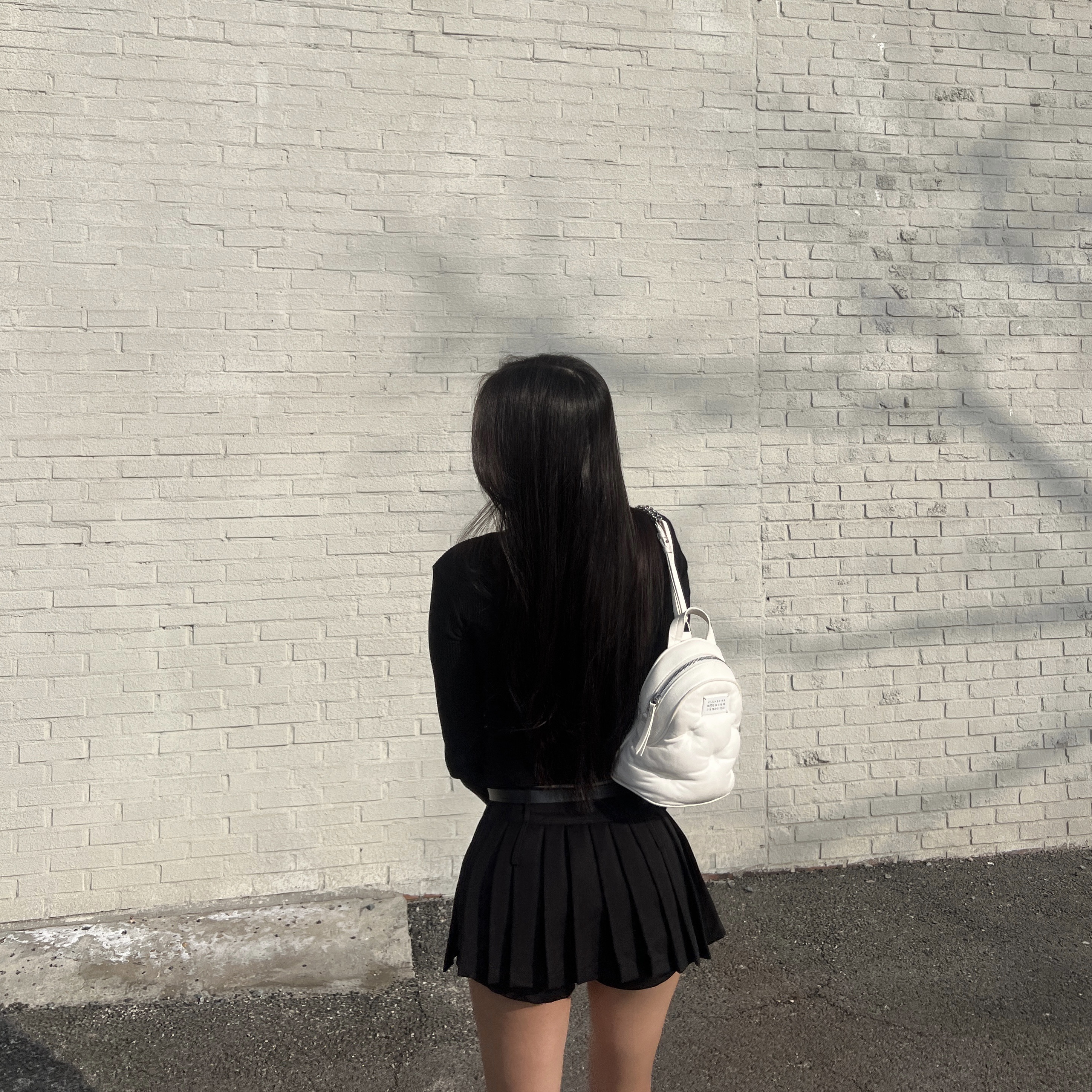 Maison Margiela Glam Slam Backpack Black 착용 스타일 - 3