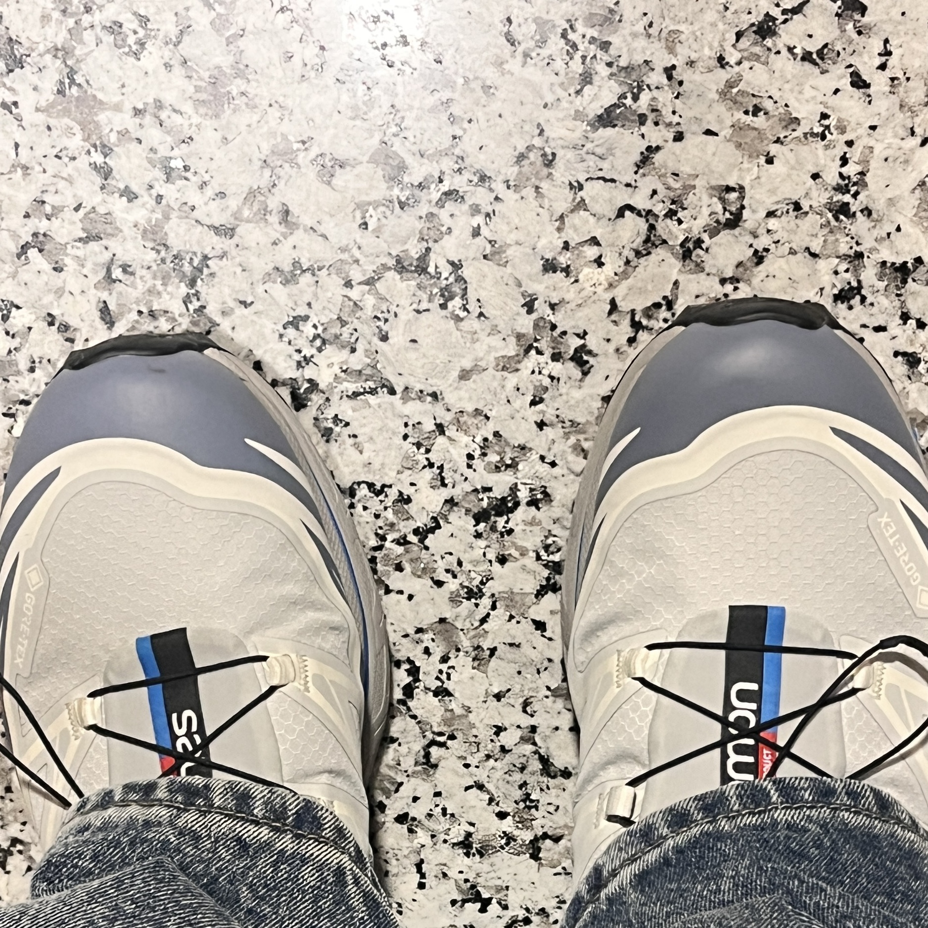Salomon XT-6 GTX Metal Flint Stone 착용 스타일