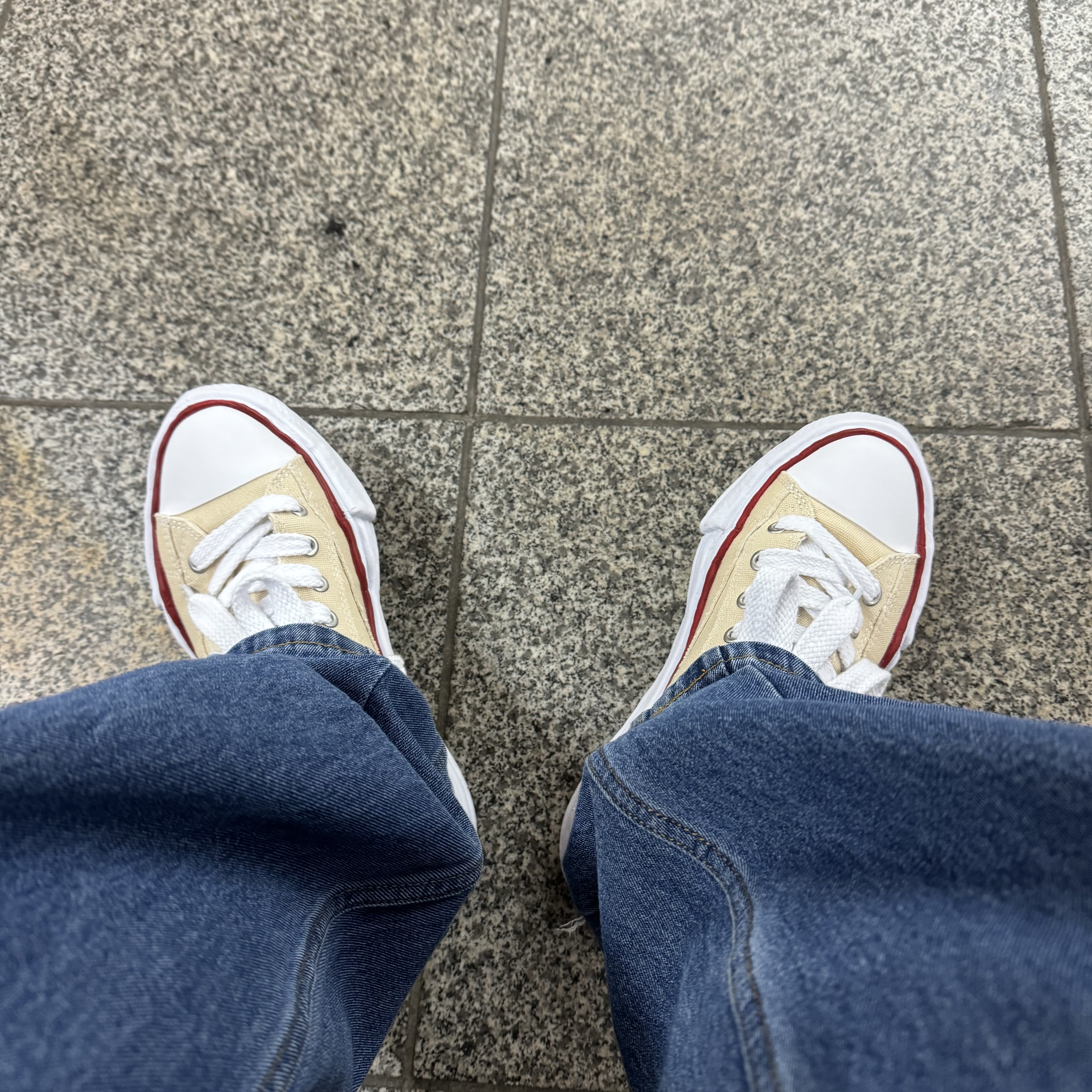 Maison Mihara Yasuhiro Peterson OG Sole Canvas Low-top Sneakers Natural 착용 스타일