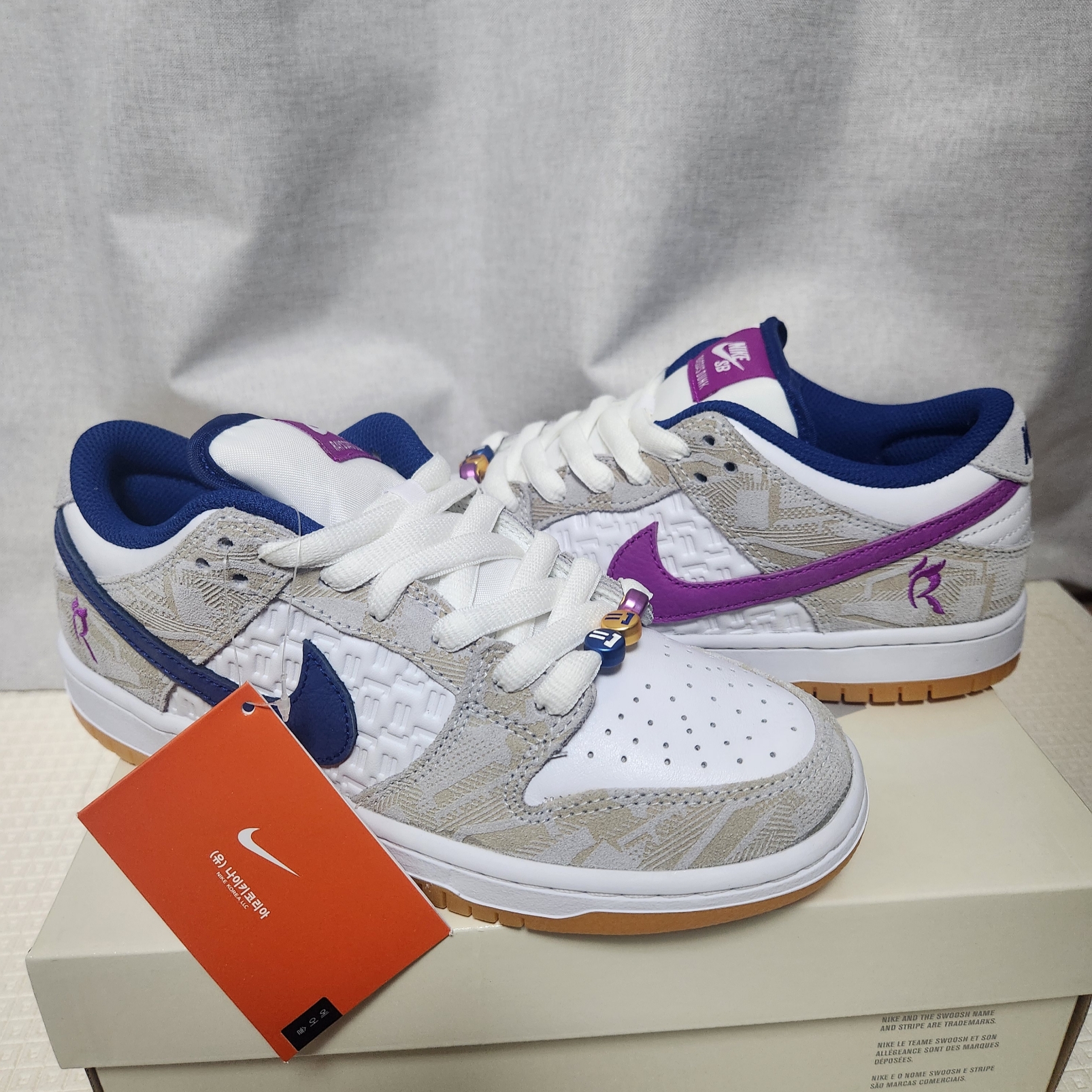 Nike x Rayssa Leal SB Dunk Low PRM Pure Platinum Vivid Purple 착용 스타일 - 1