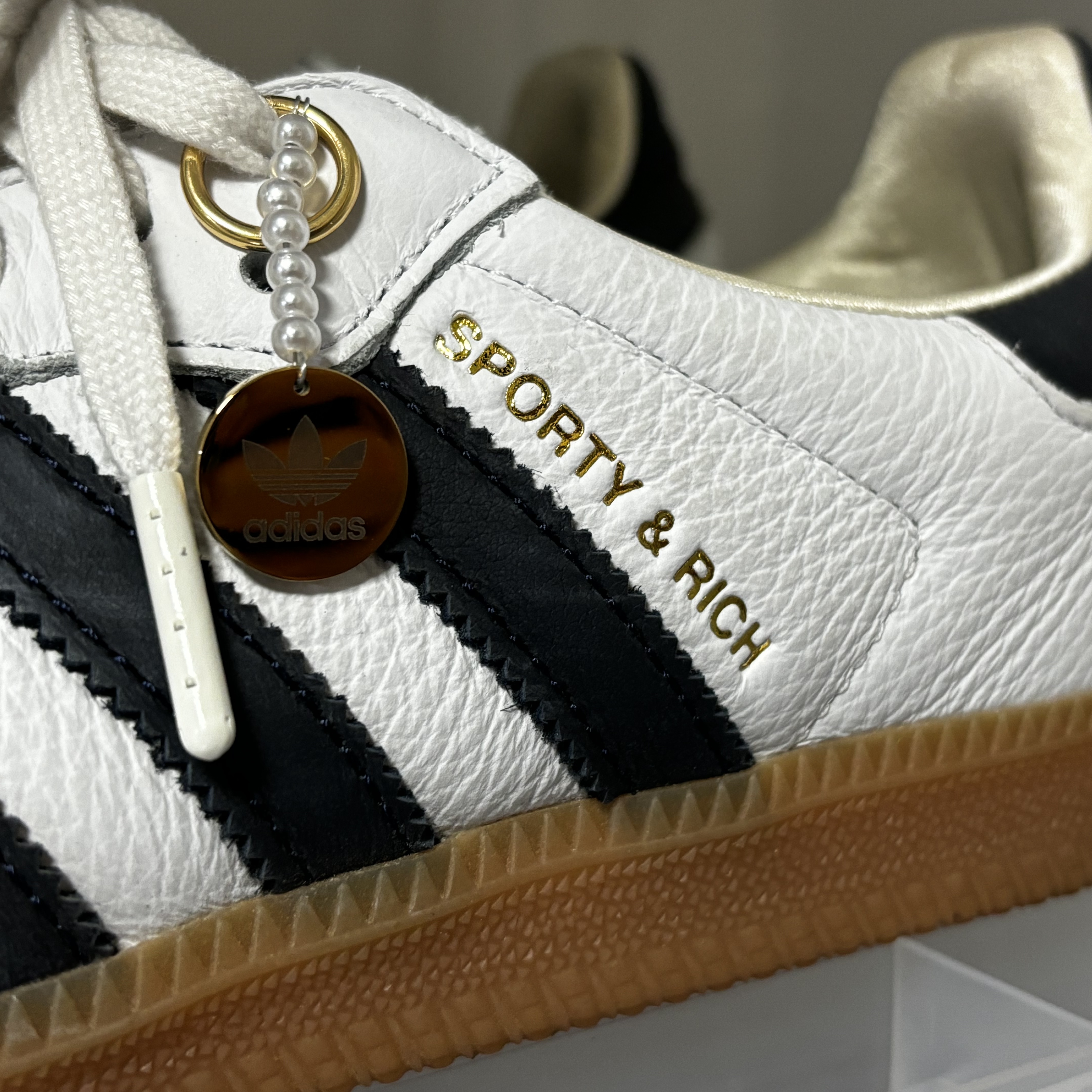 Adidas x Sporty & Rich Samba Cloud White Legend Ink 착용 스타일
