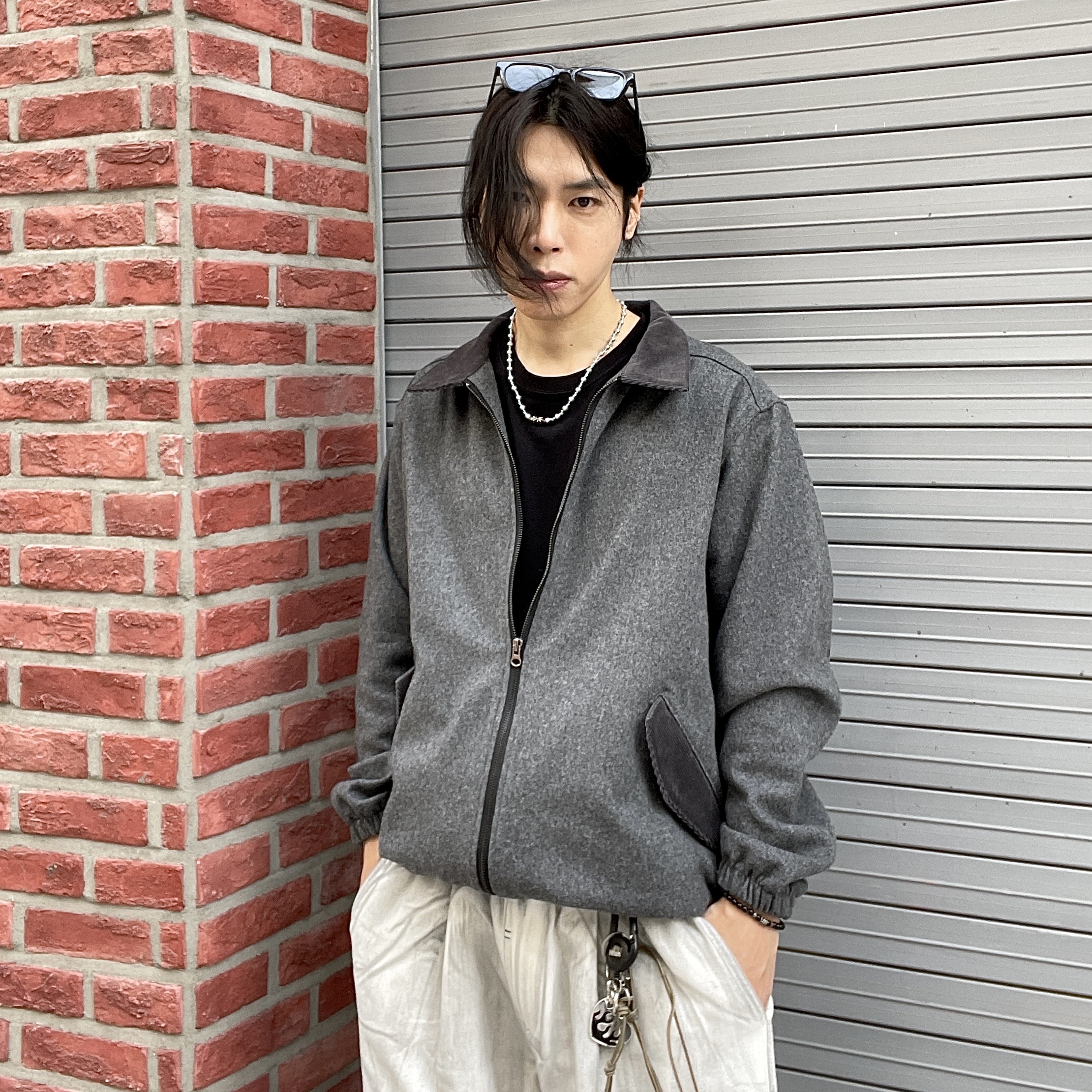 Gentle Monster x Maison Margiela MM007 Black Black, Our Legacy Ladon Leather Keychain Olive 착용 스타일 - 8