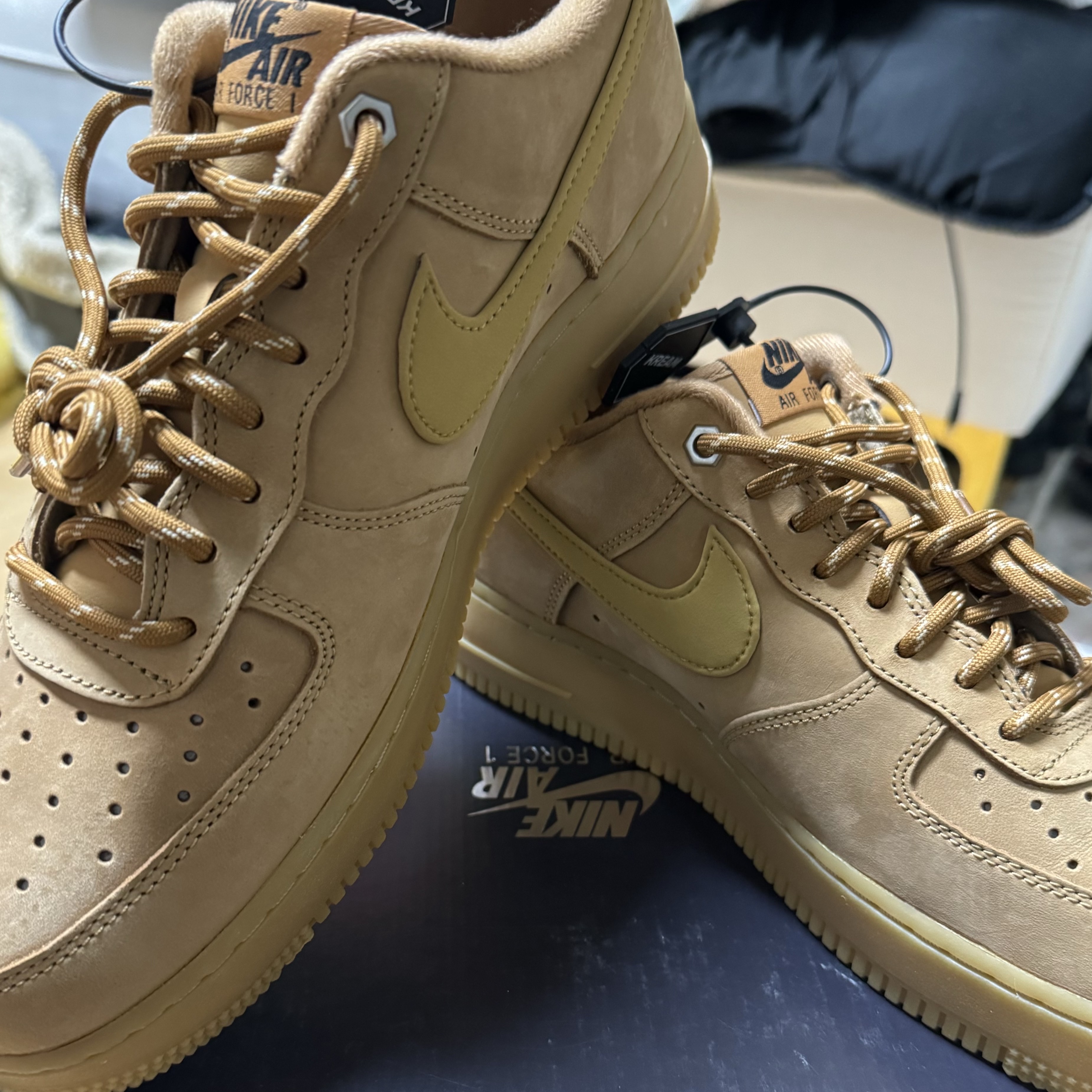 Nike Air Force 1 '07 WB Flax 착용 스타일 - 1