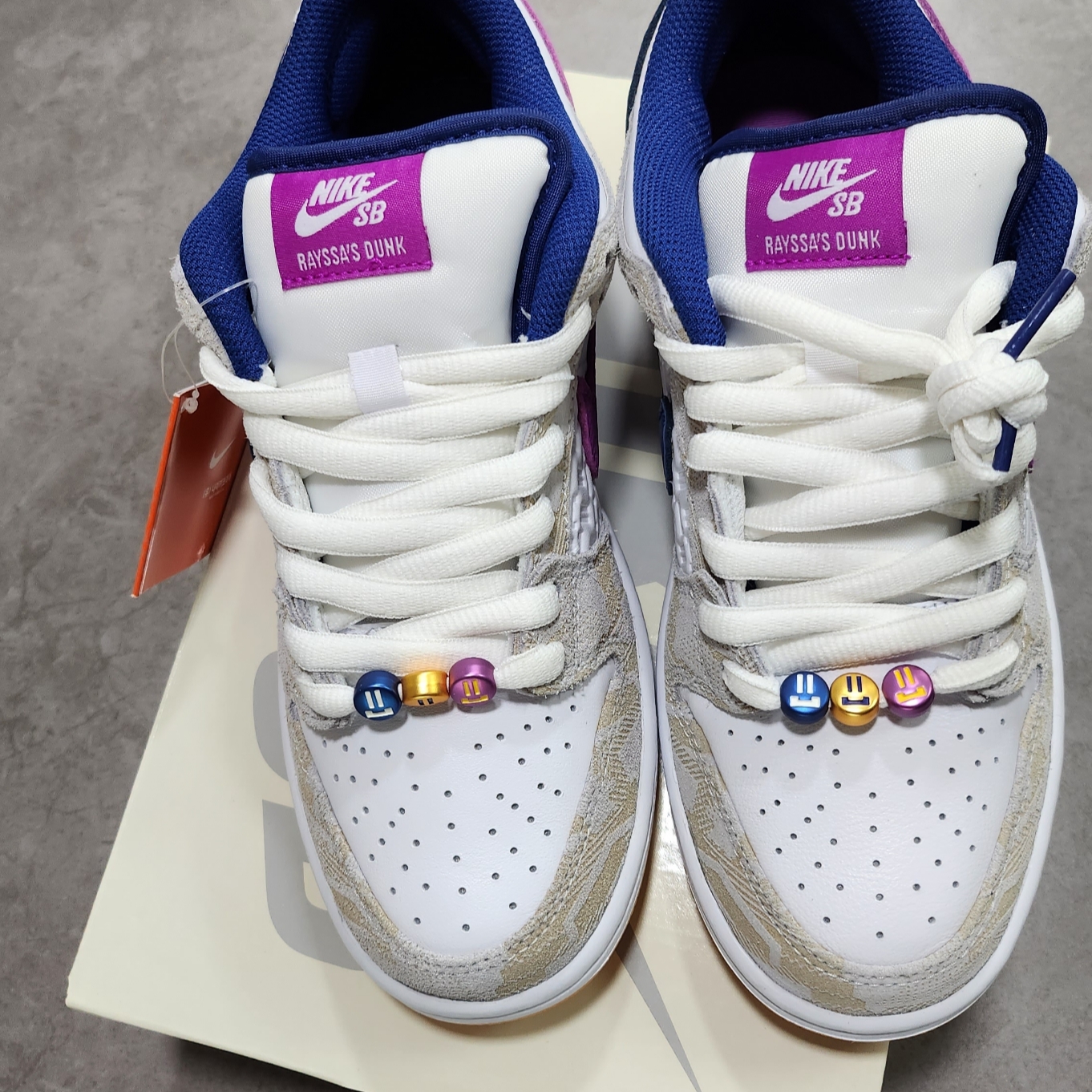Nike x Rayssa Leal SB Dunk Low PRM Pure Platinum Vivid Purple 착용 스타일 - 3
