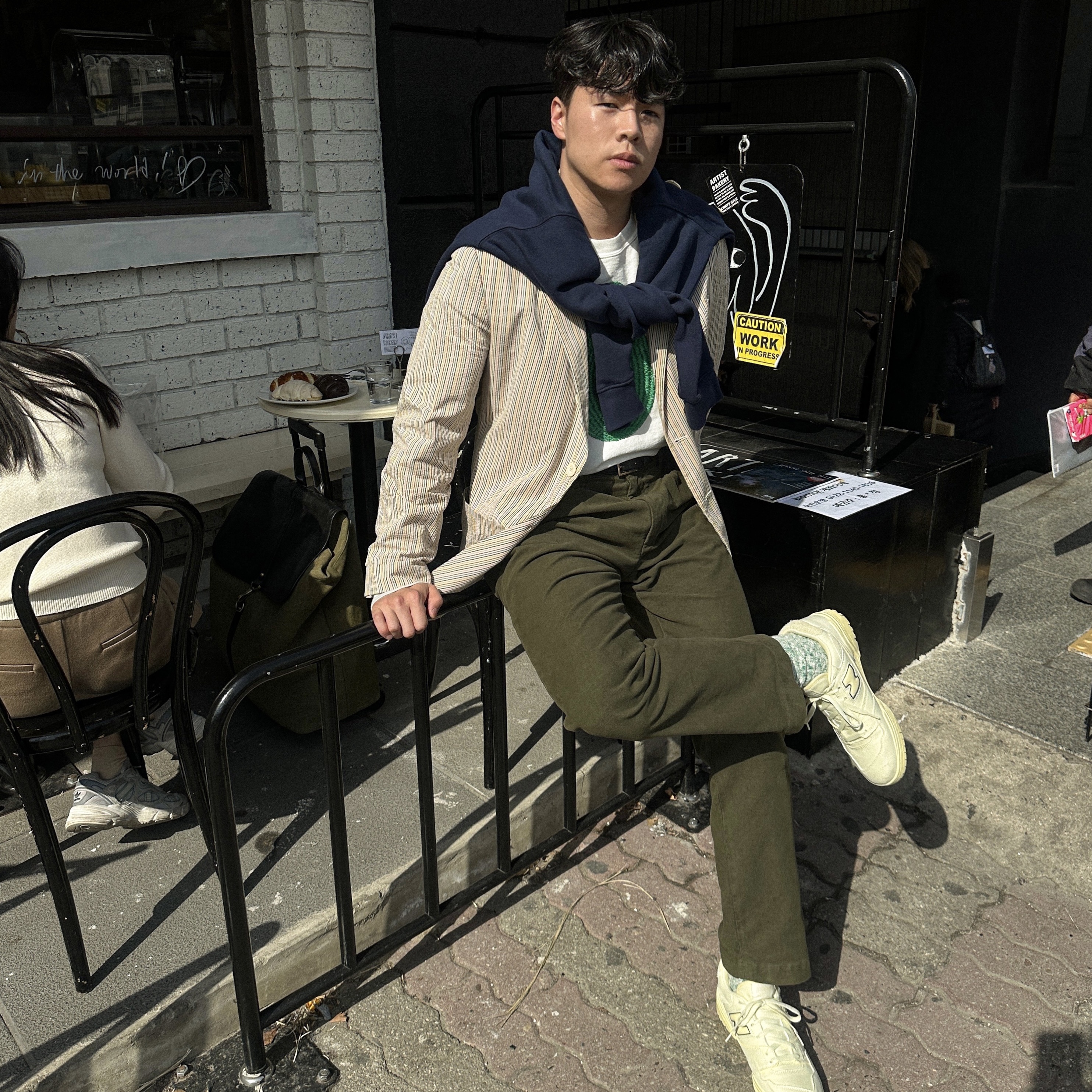 New Balance x Joe Freshgoods 550 Conversations Amongst Us Beige - 2E Wide 착용 스타일 - 1