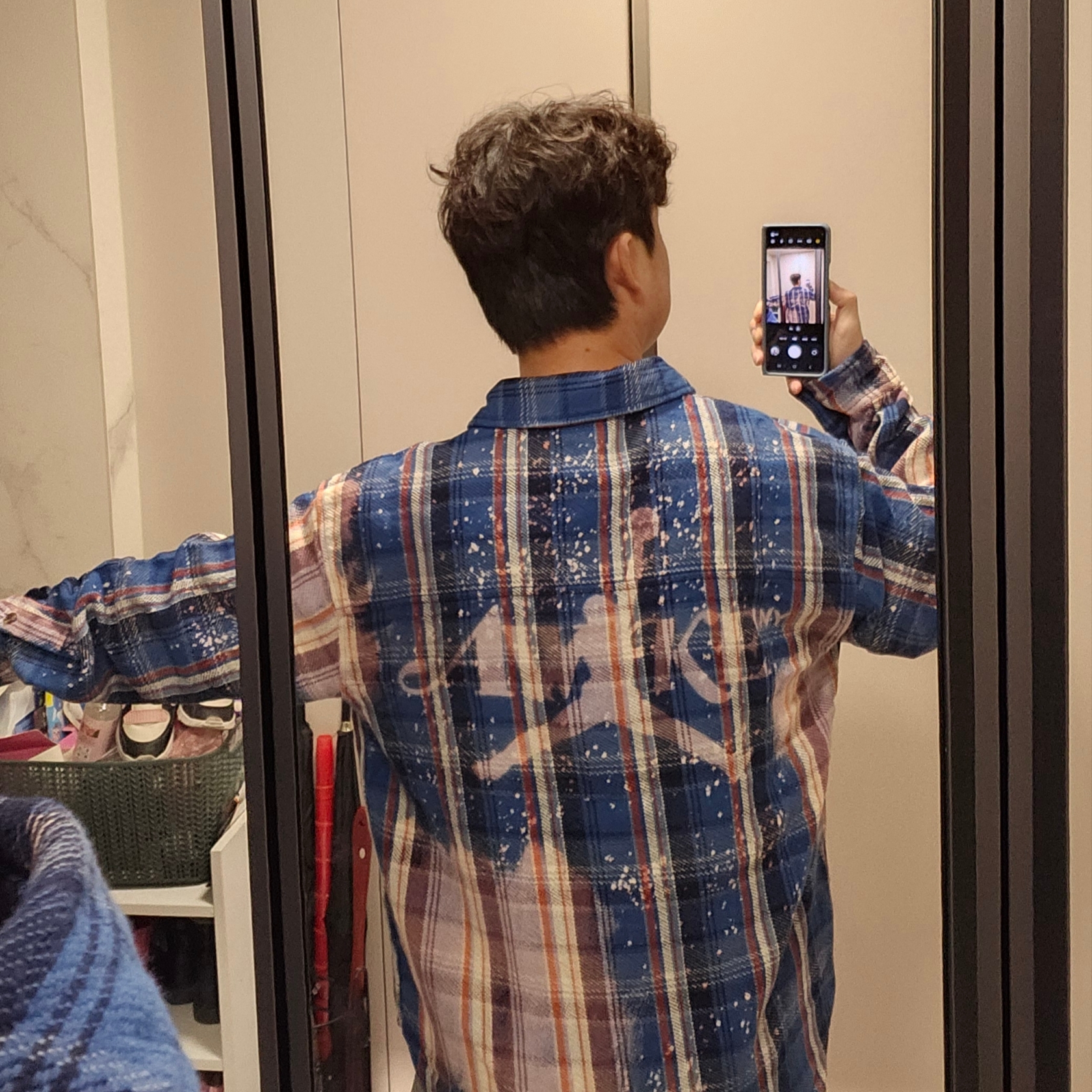 Jordan x Awake NY Flannel Shirt Blackened Blue (FQ5453-498) 착용 스타일 - 3
